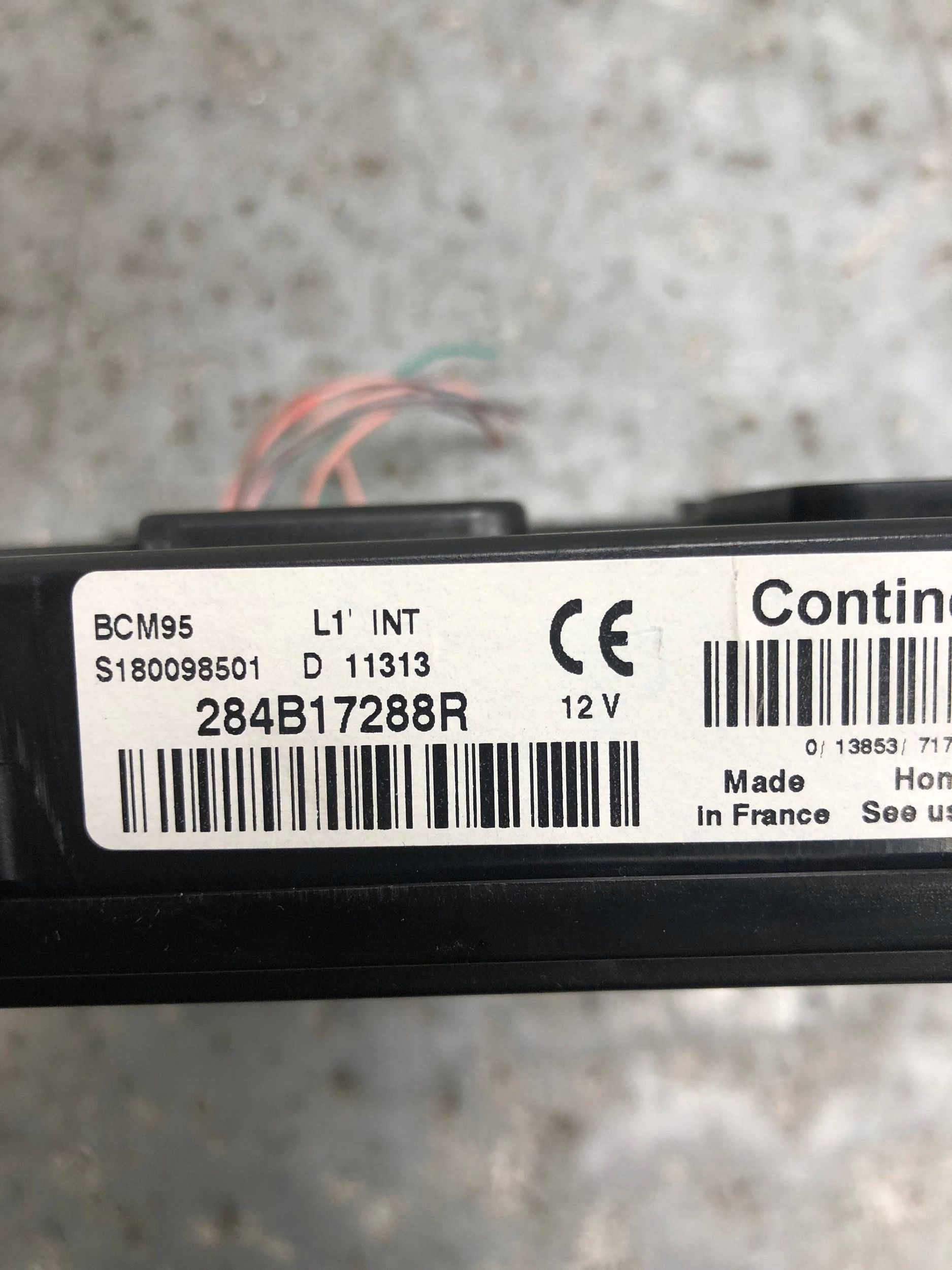 Unité commande confort RENAULT SCENIC III 284B17288R
