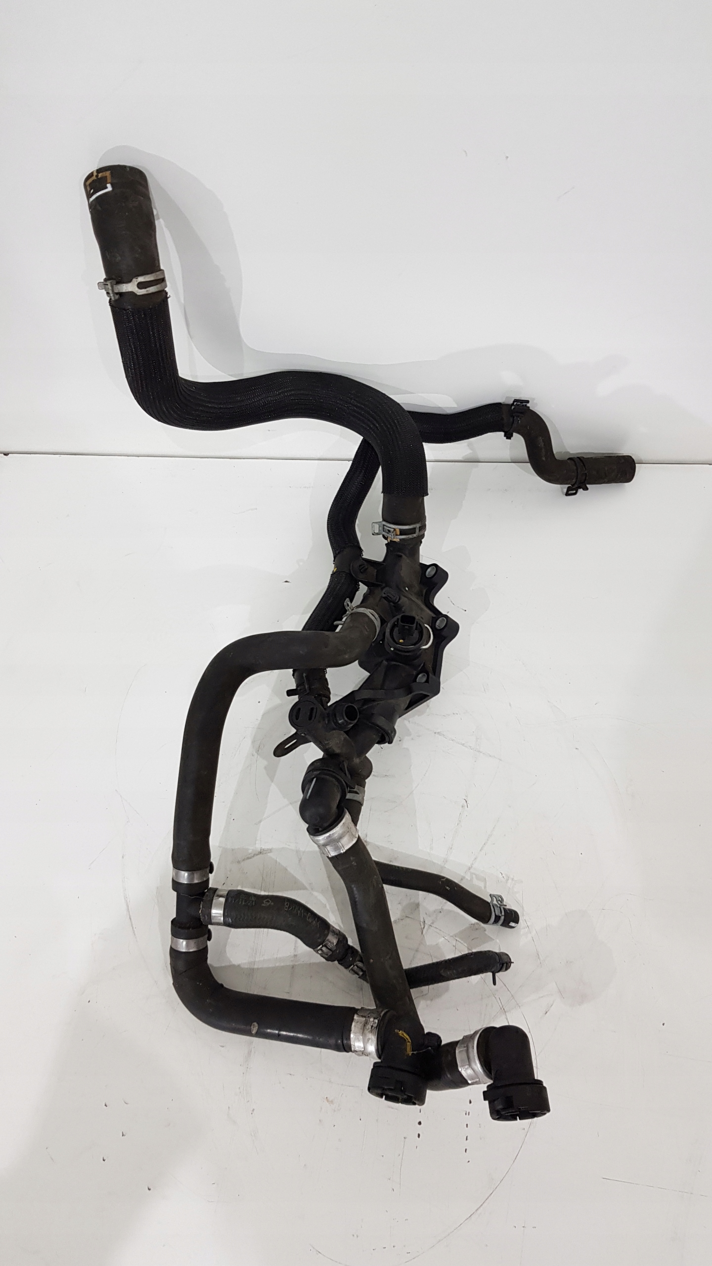 КОРПУС ТЕРМОСТАТА CLIO IV 1.2 TCE 110606217R