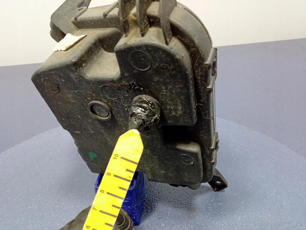 kia SORENTO II РЕСТАЙЛИНГ ГАЛОГЕН правый передний