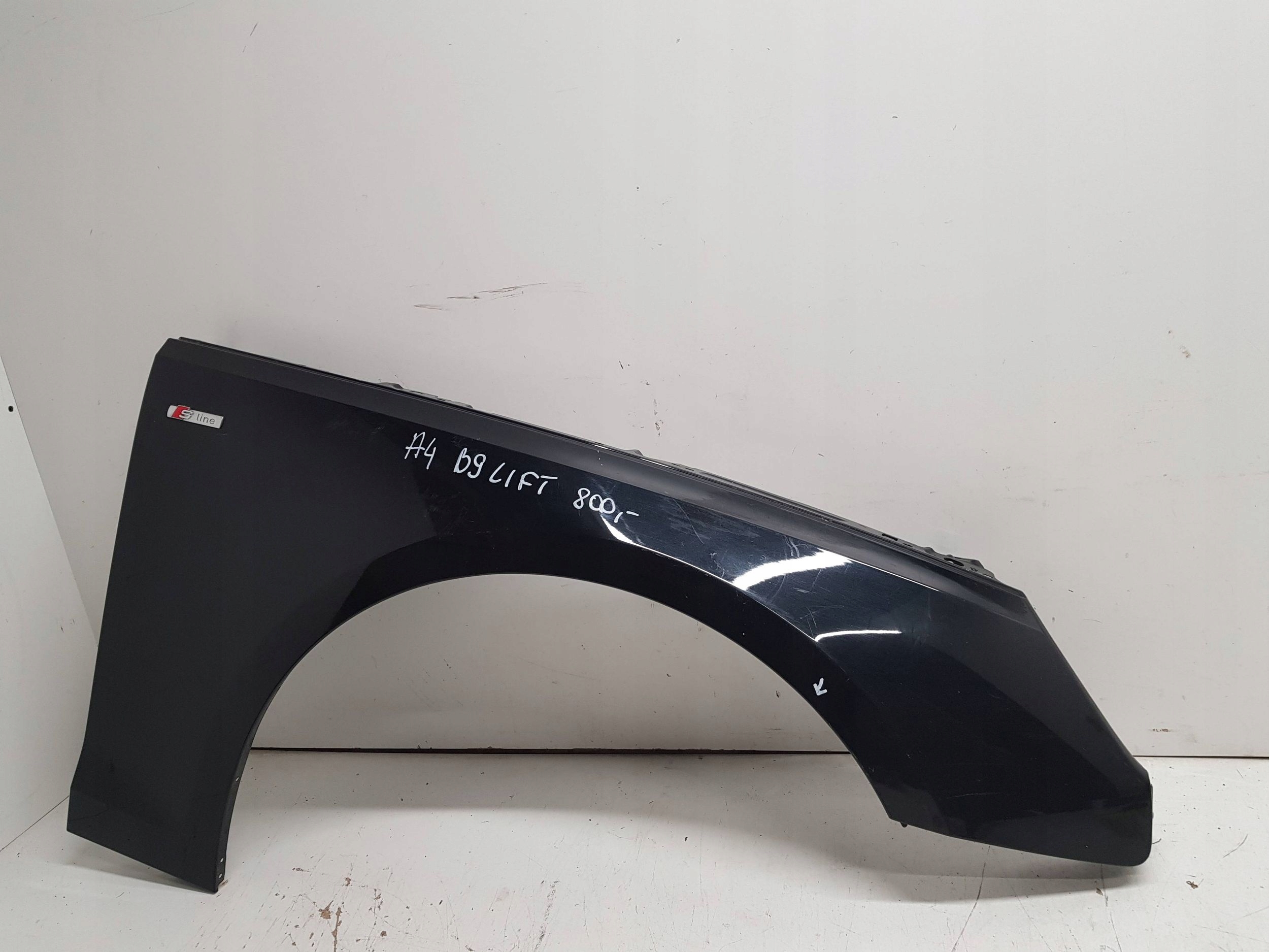AUDI A4 B9 8W LIFT PRAWY BŁOTNIK PRZÓD PRZEDNI