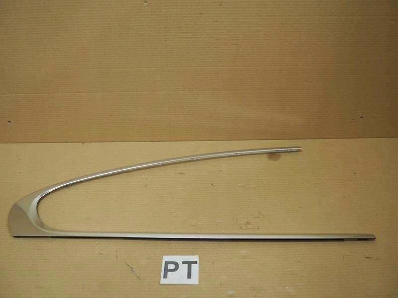 ХРОМИРОВАННАЯ РАМКА СТЕКЛА ЗАДНЕЙ ПРАВОЙ ДВЕРИ JAGUAR XF