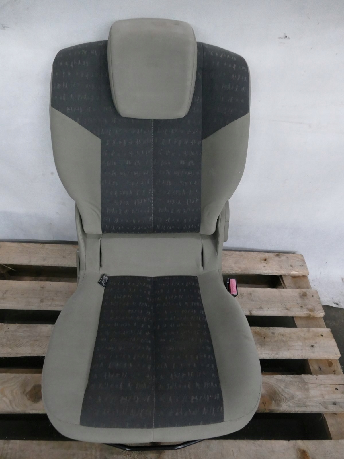renault SCENIC II кресло задний правый 2