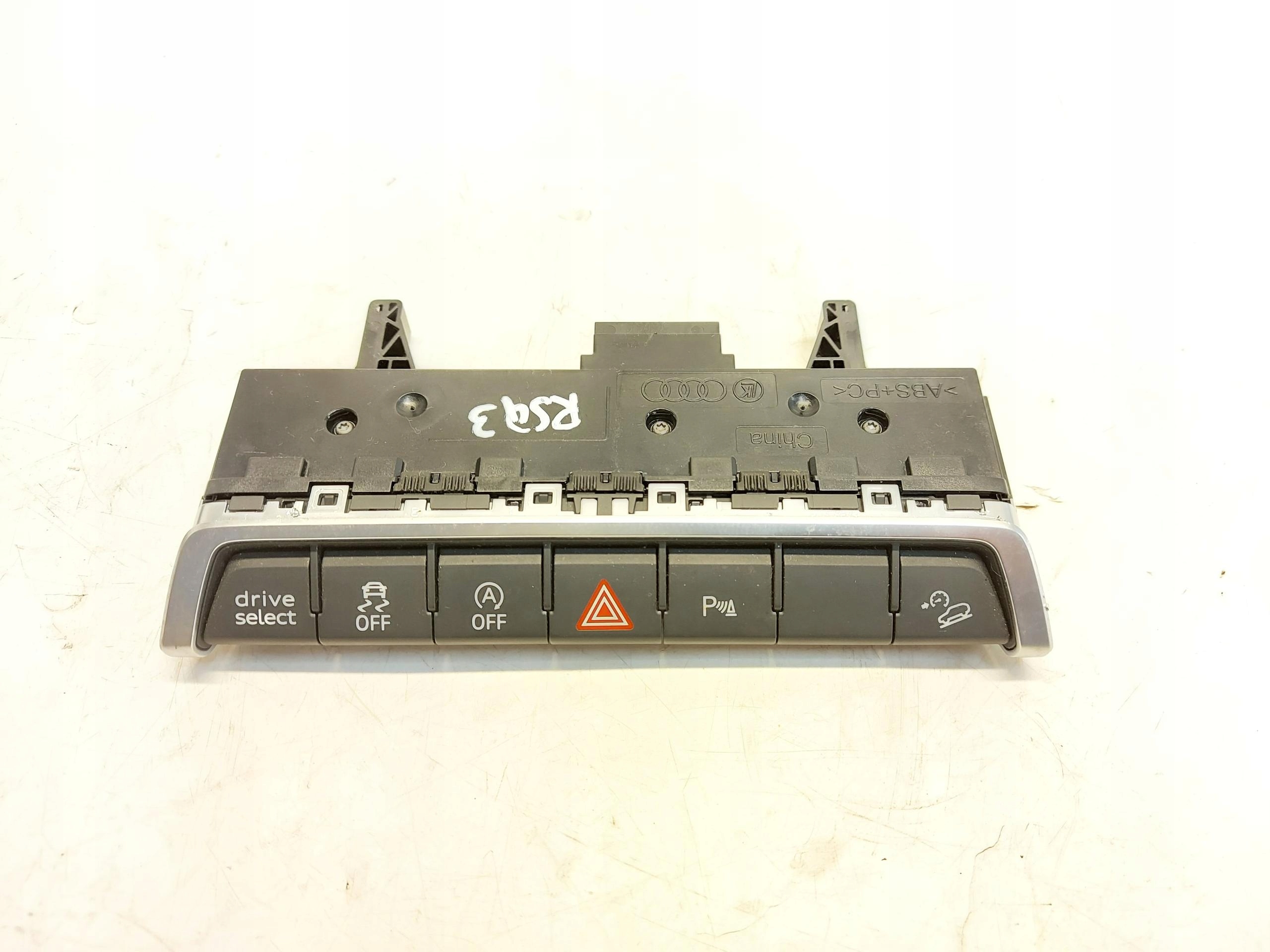 Audi RSQ3 Q3 83A 2022r PANEL Bouton Console 83A925301B