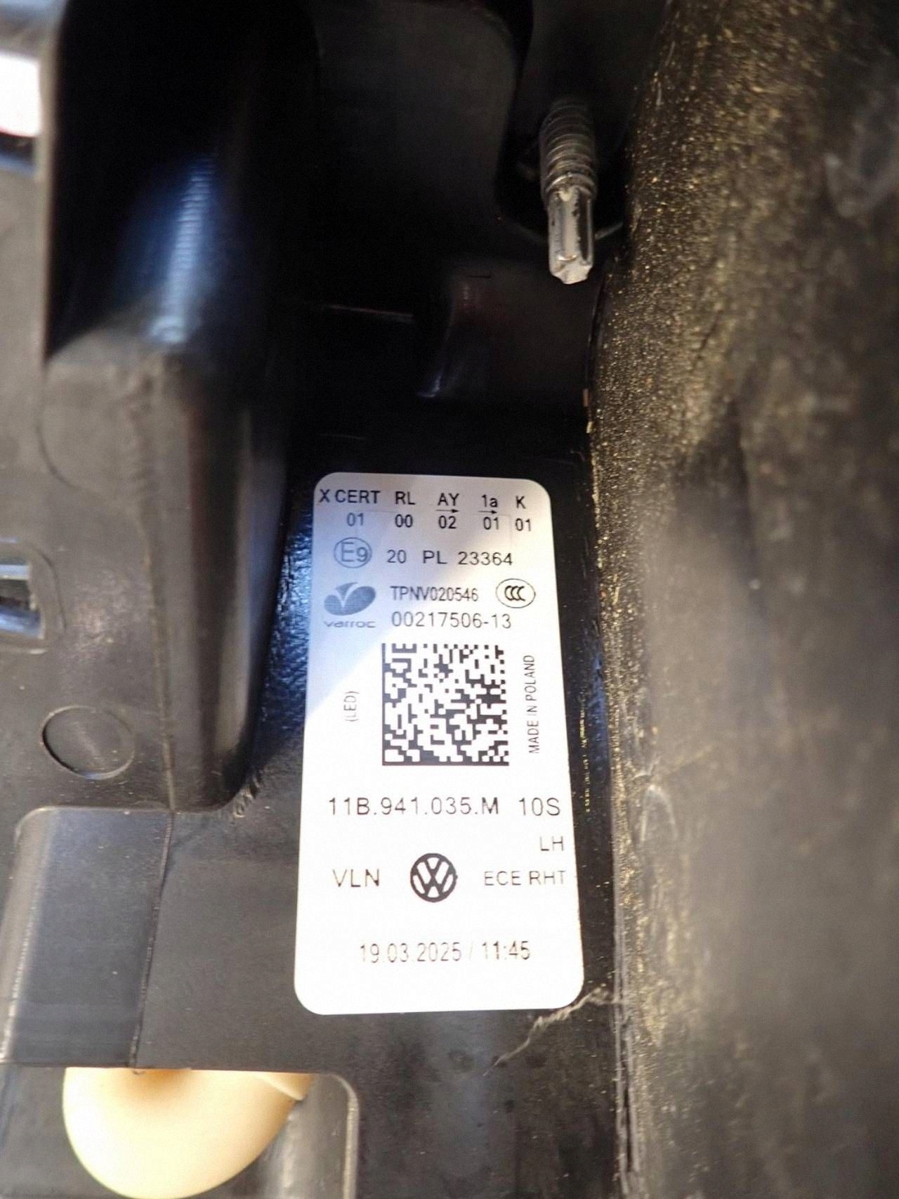 light front front left VW ID4 2020- FULL LED 11A941035M