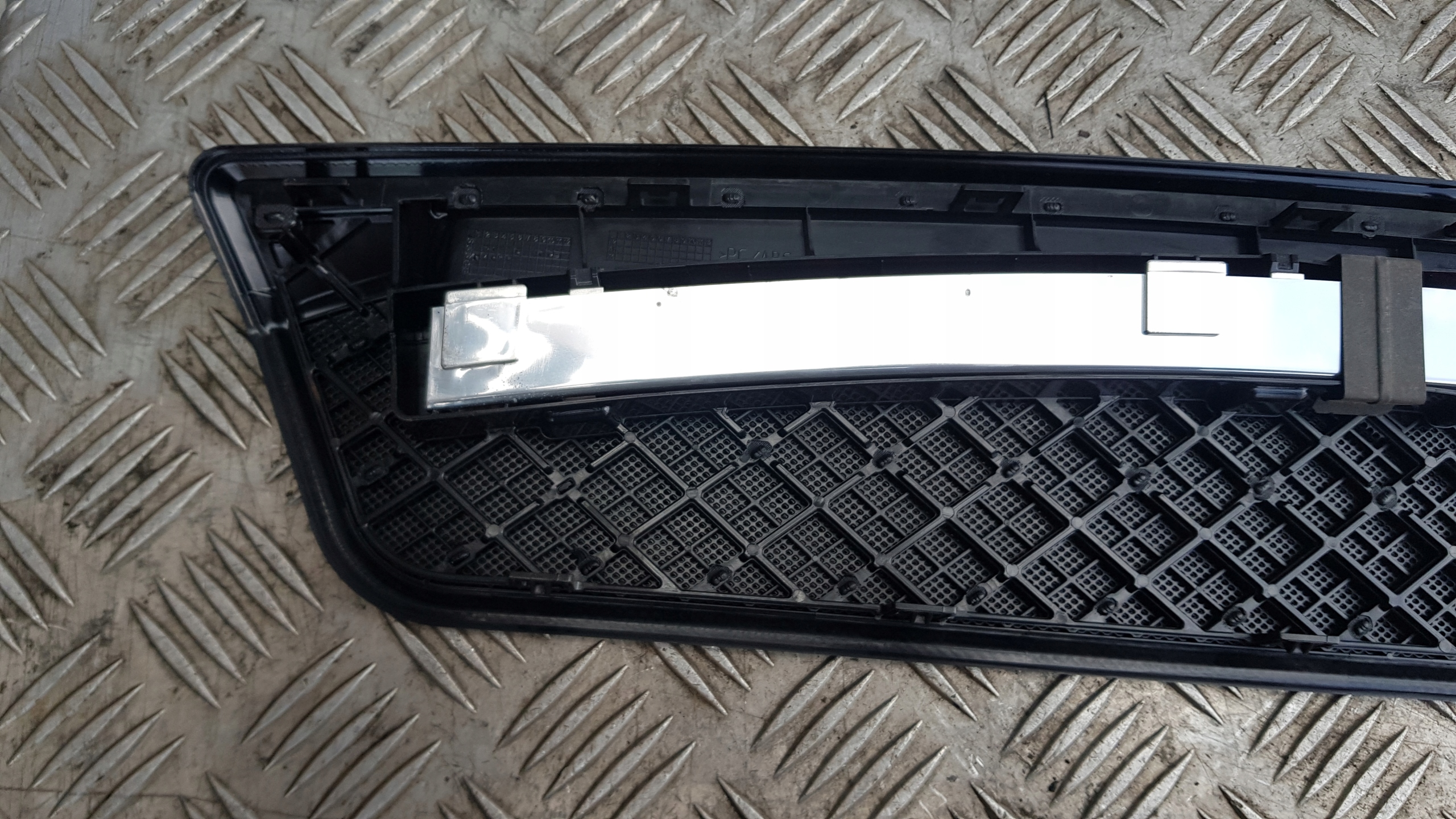 MERCEDES W212 TRZECIE light STOP A2126830130