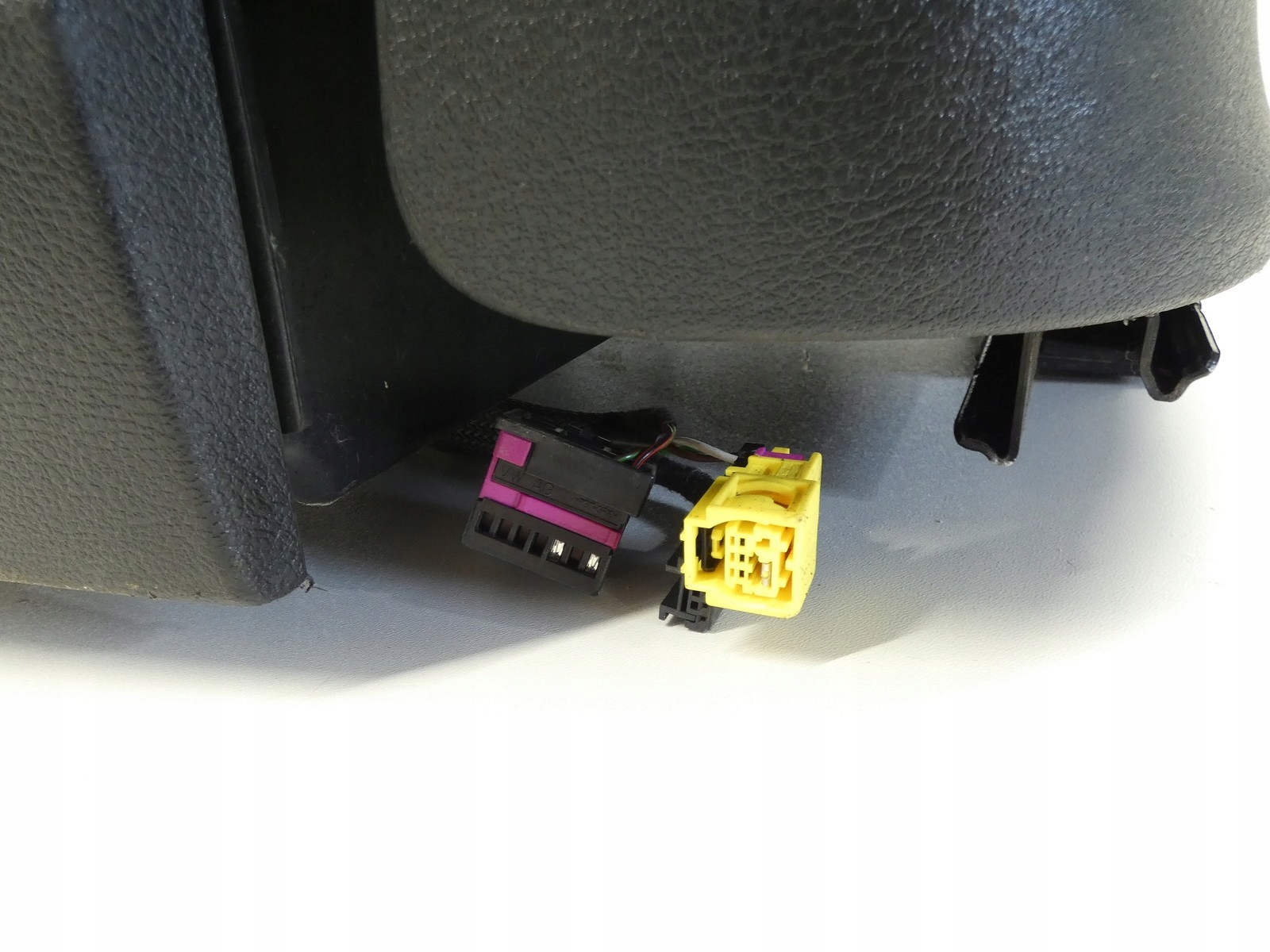 seat left front front driver´s ALCANTARA SKODA SUPERB III 15R
