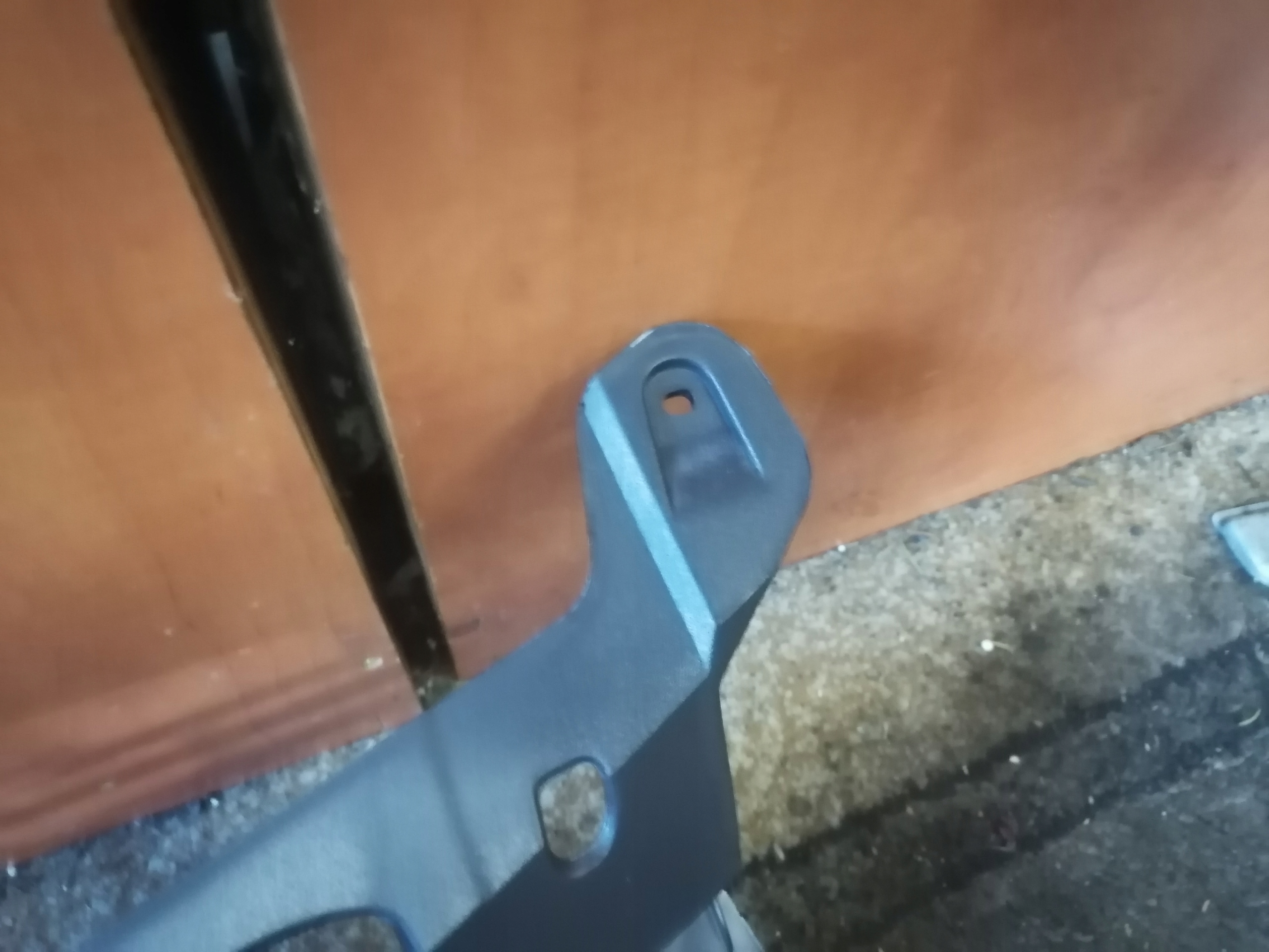 решетка радиатора передняя opel Astra H рестайлинг 551005-3
