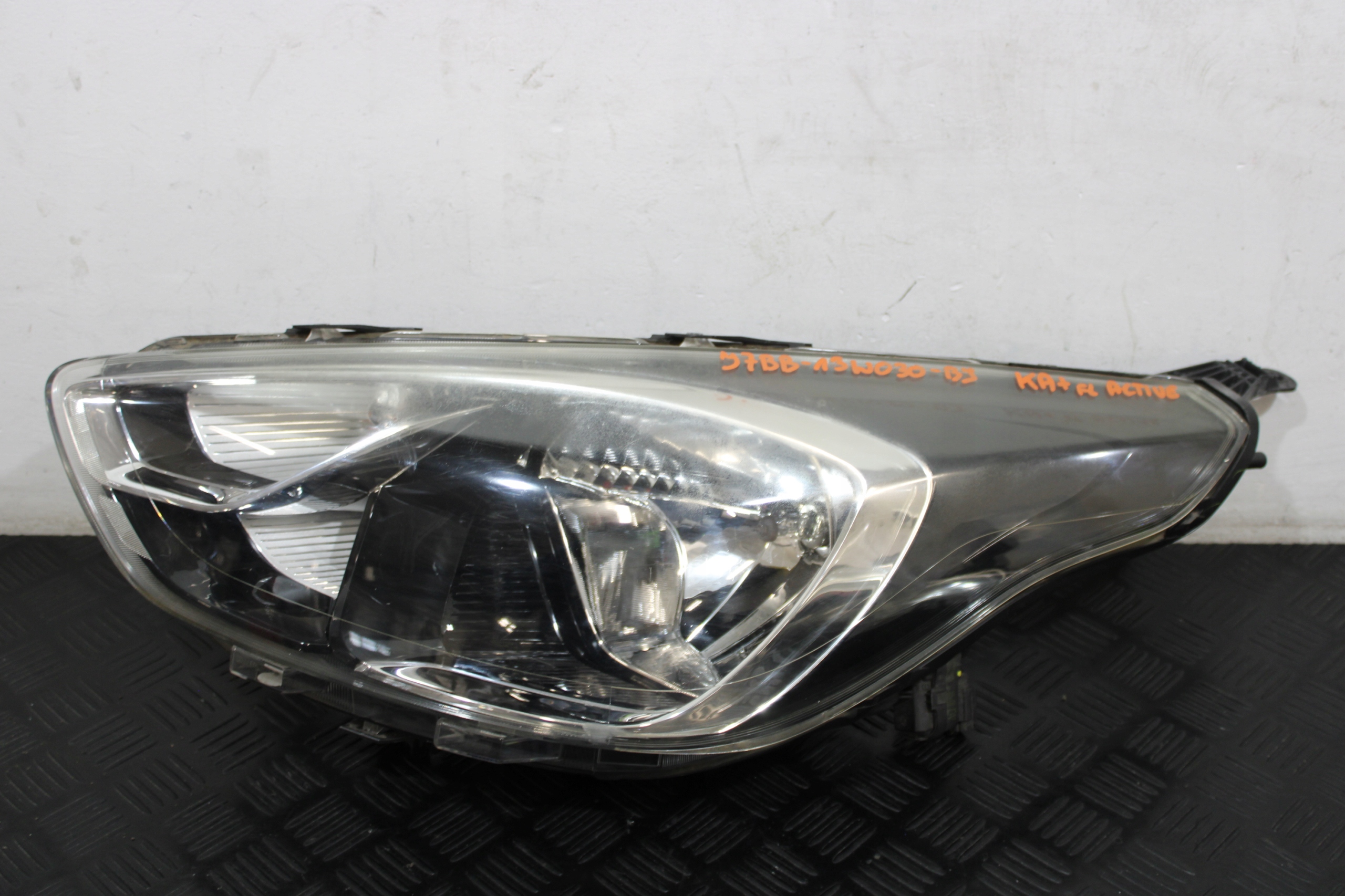 light left front front J7BB-13W030-BJ FORD KA+ KA + ACTIVE LIFT