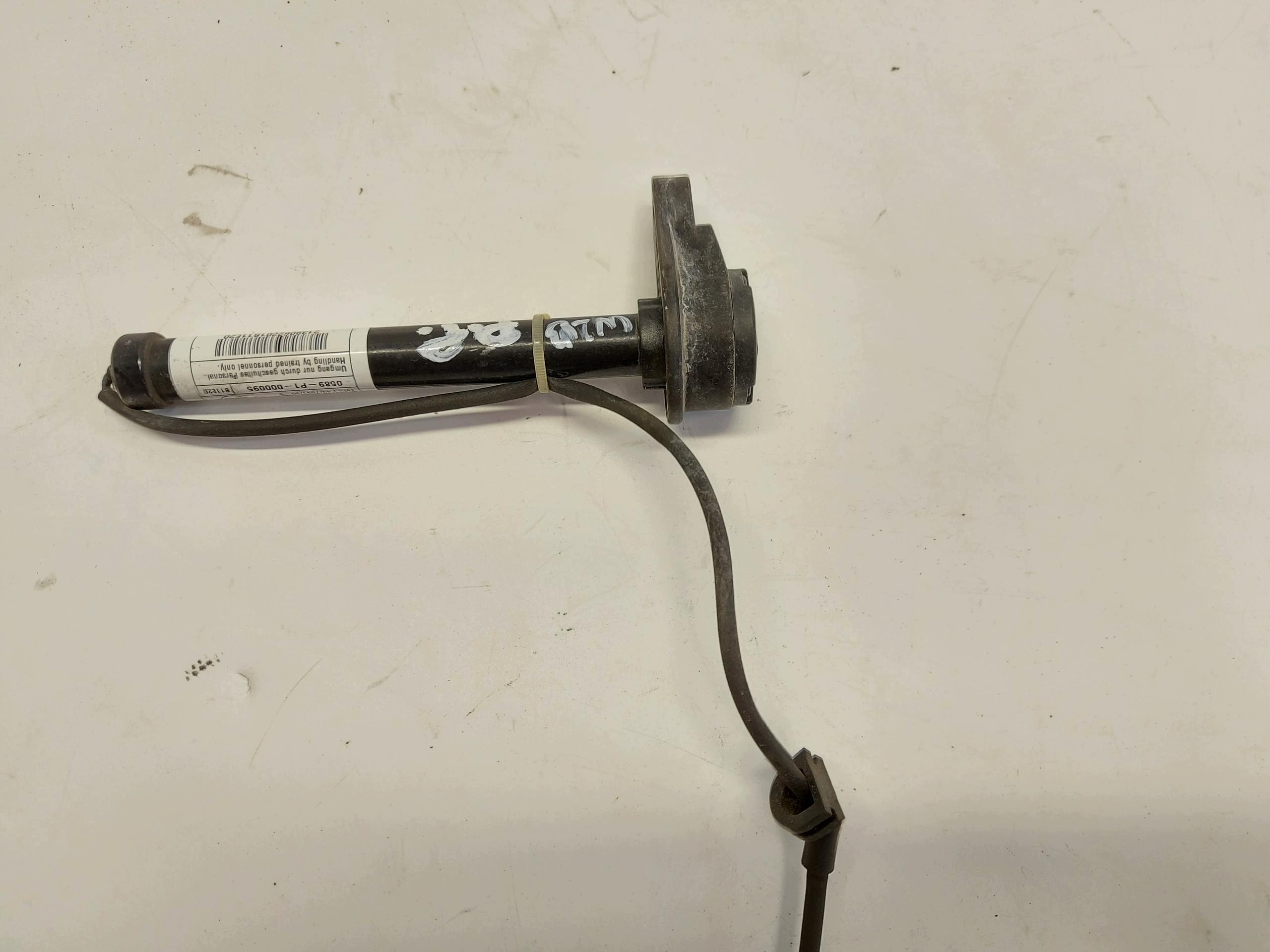 MERCEDES W213 E300de Naboj pirotechniczny bonnets right A2139062201