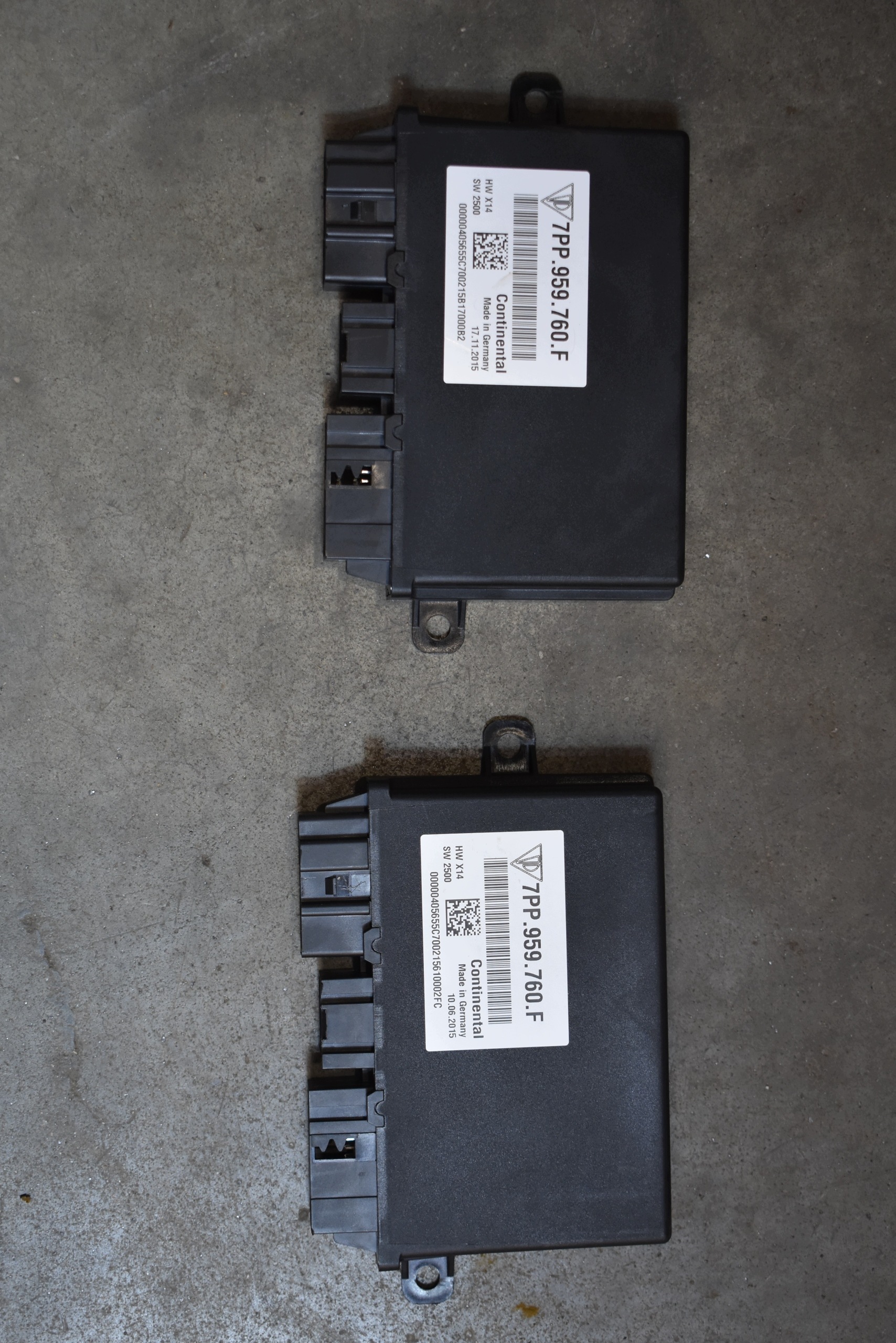 seats TUNEL side KPL. leather GRZANE + MODULY PORSCHE MACAN W138 1