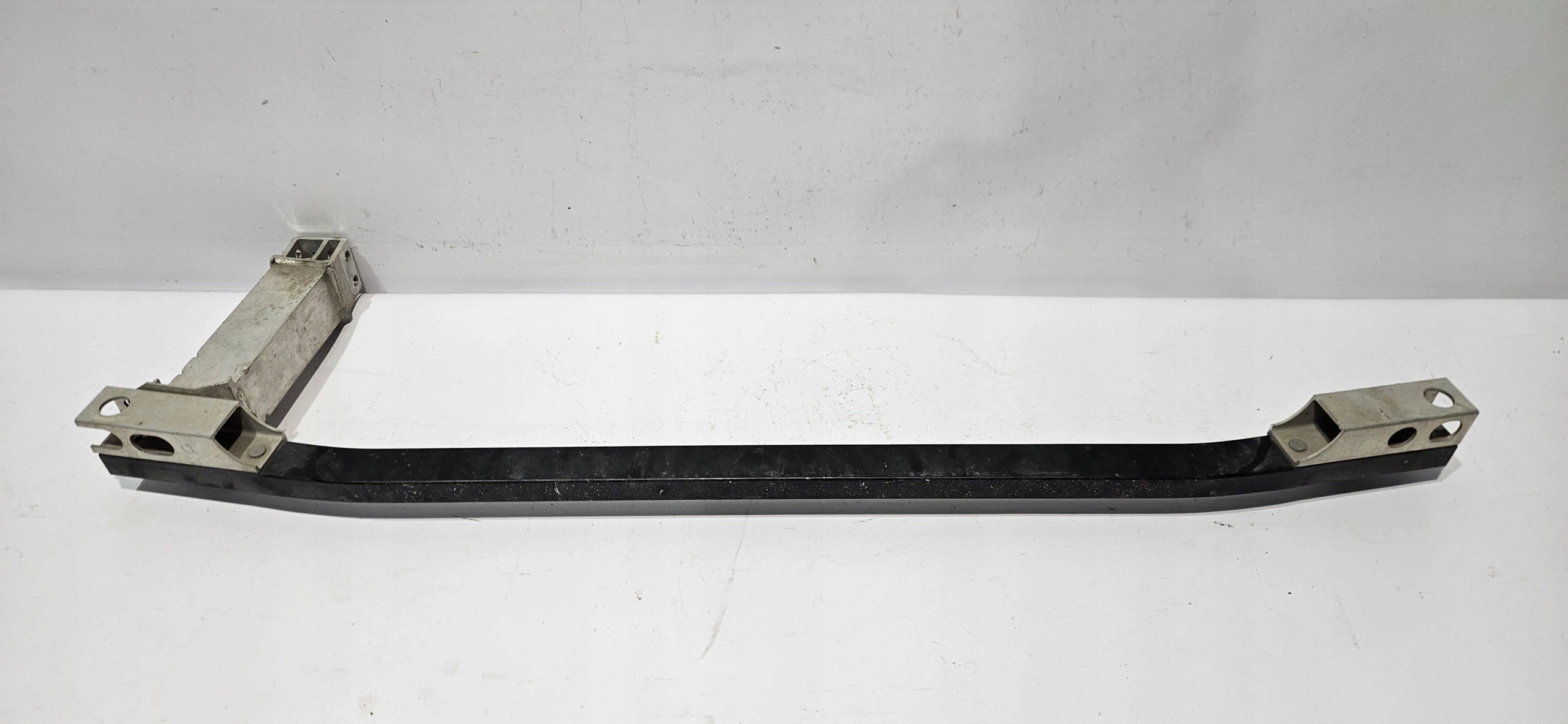 BELKA ZDERZAKA PRZEDNIA DOLNA+SZTYCA LEXUS LC 16- Producent części Inny