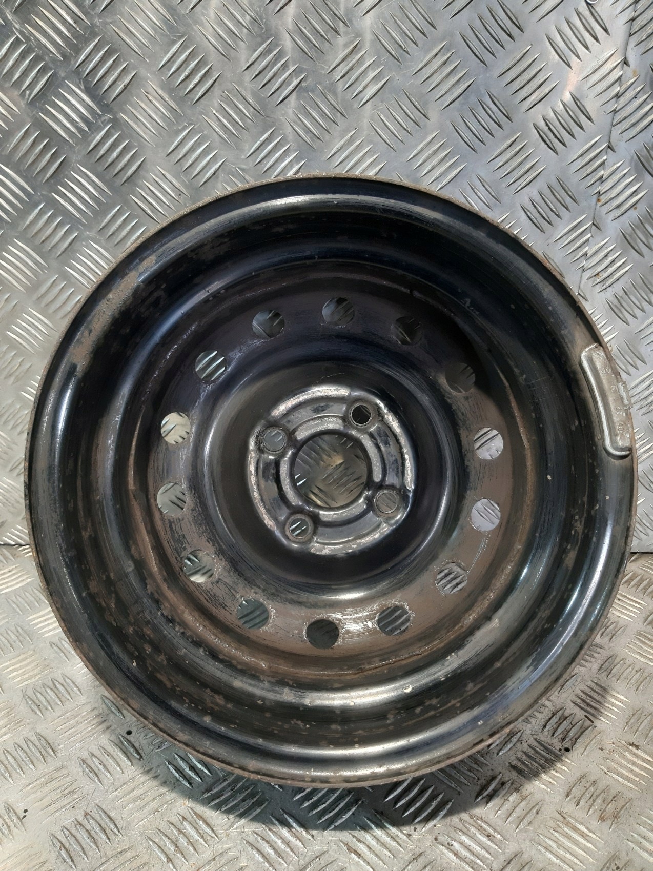 felga čelična 1x DAEWOO R13 5J ET45 4x100 KFZ4040