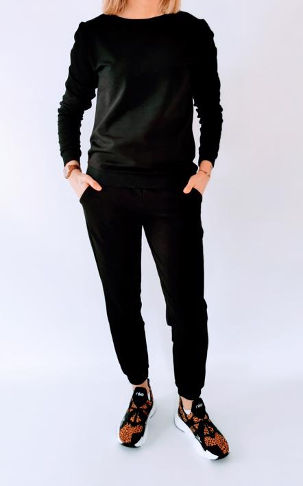 S01C CZARNY KLASYCZNY LEKKI KOMPLET DRESOWY S Marka SyntheticWear