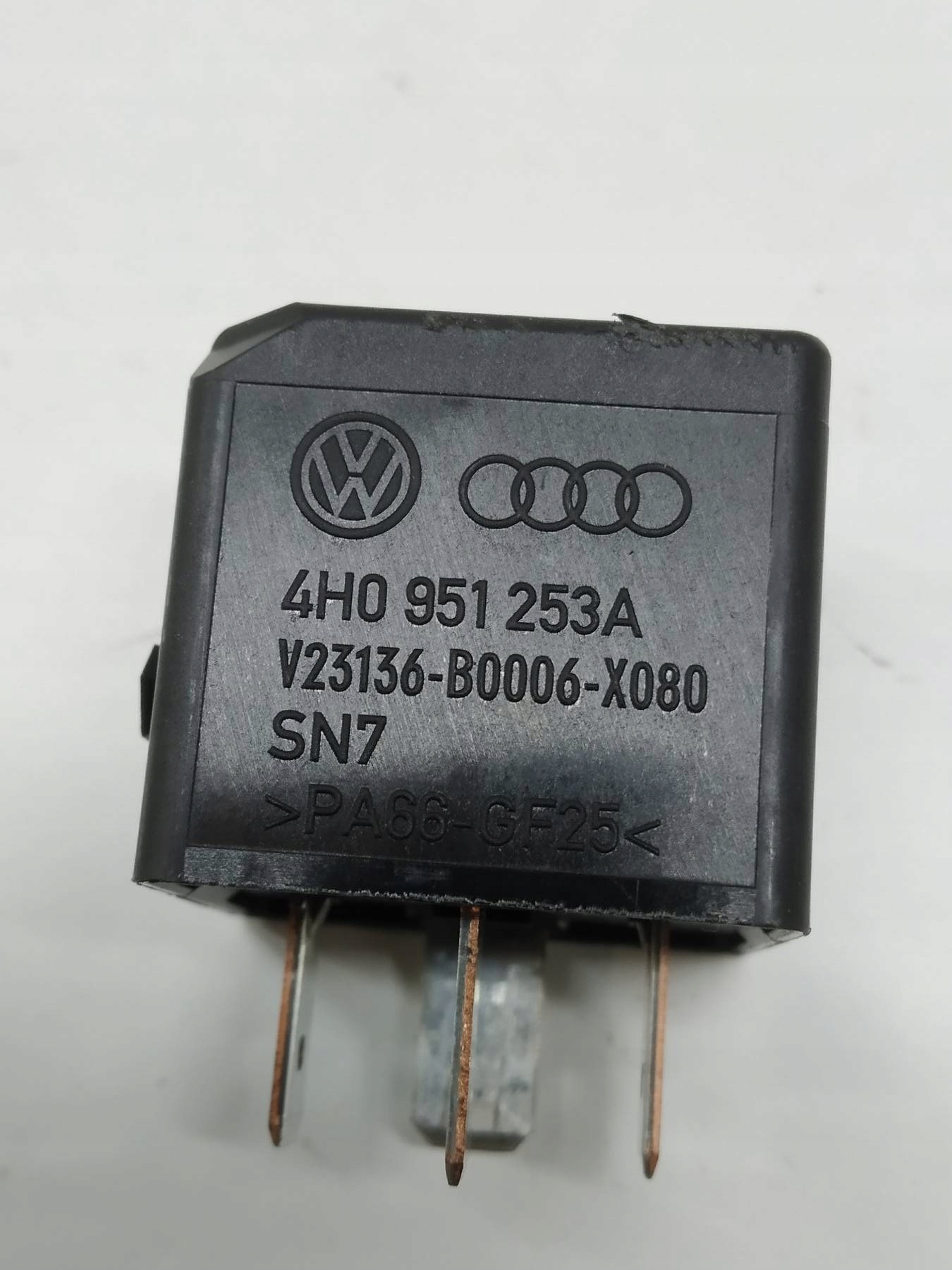 Relais 4H0951253A Audi A7 und (2010-2018) 4G
