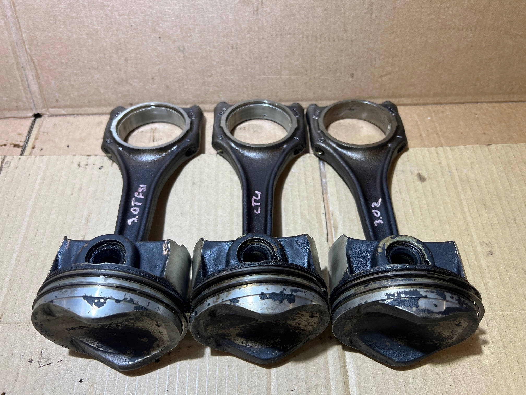 AUDI A8 D4 3.0 TFSI left piston connecting rod R6EH