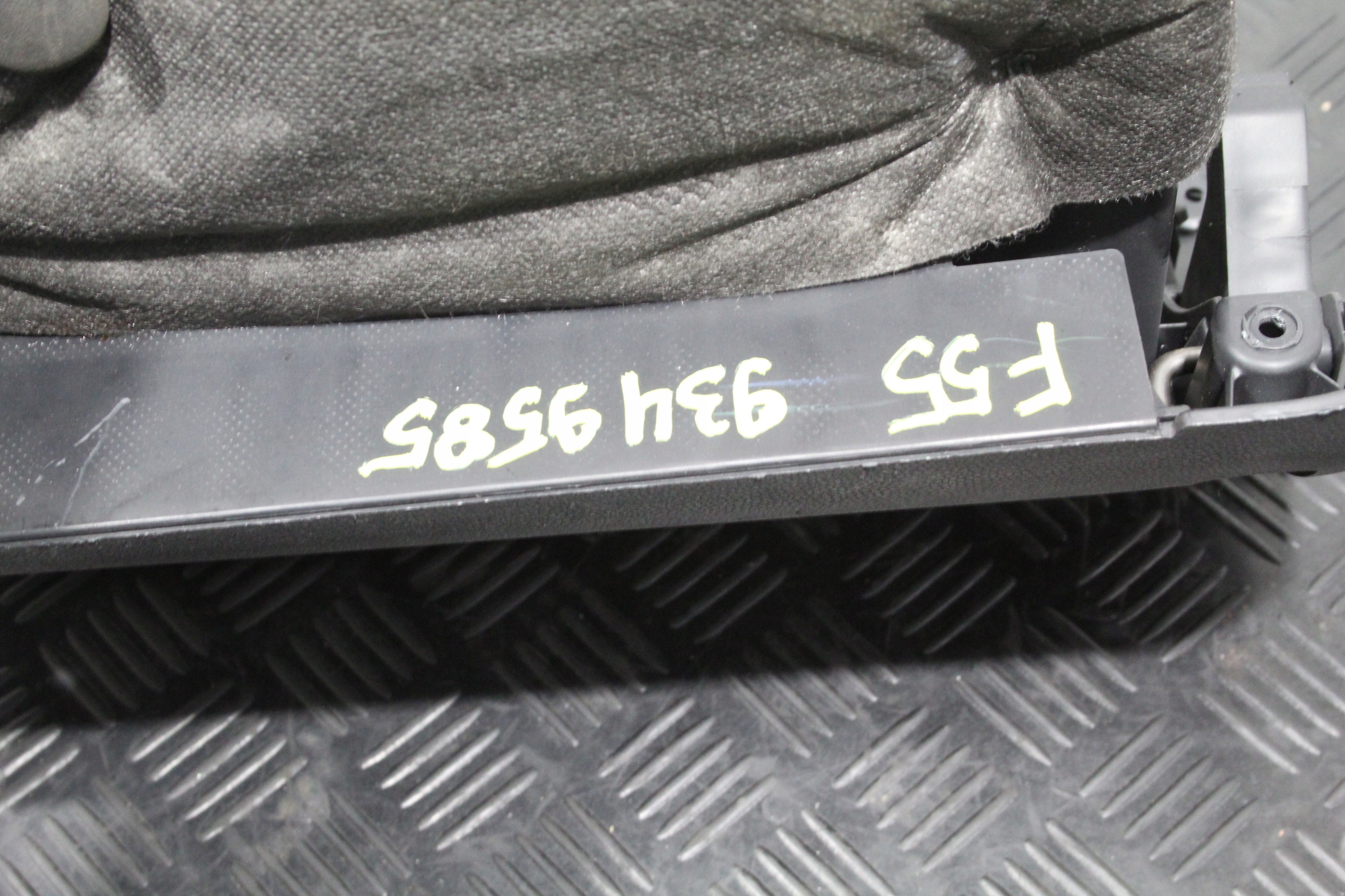 passenger compartment consoles MINI COOPER S F55 9349585