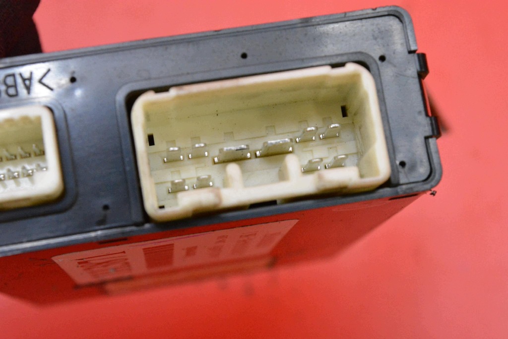 control unit module PASOW safety 89815-50020 LEXUS LS 4 IV LS600H 06-09