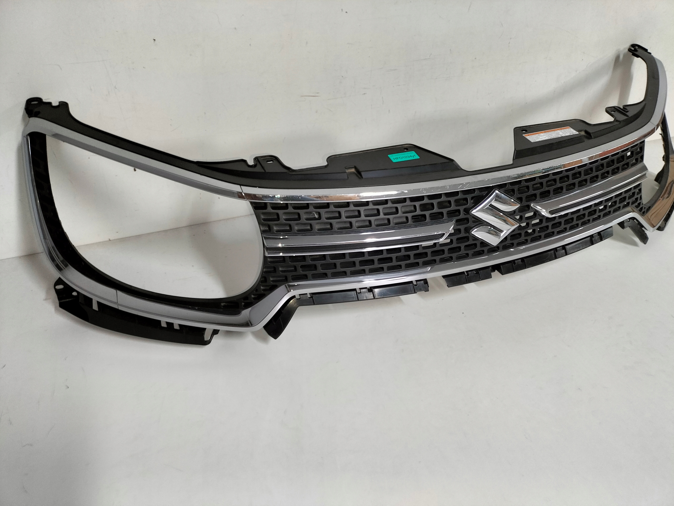 grille grid grill SUZUKI IGNIS III 16