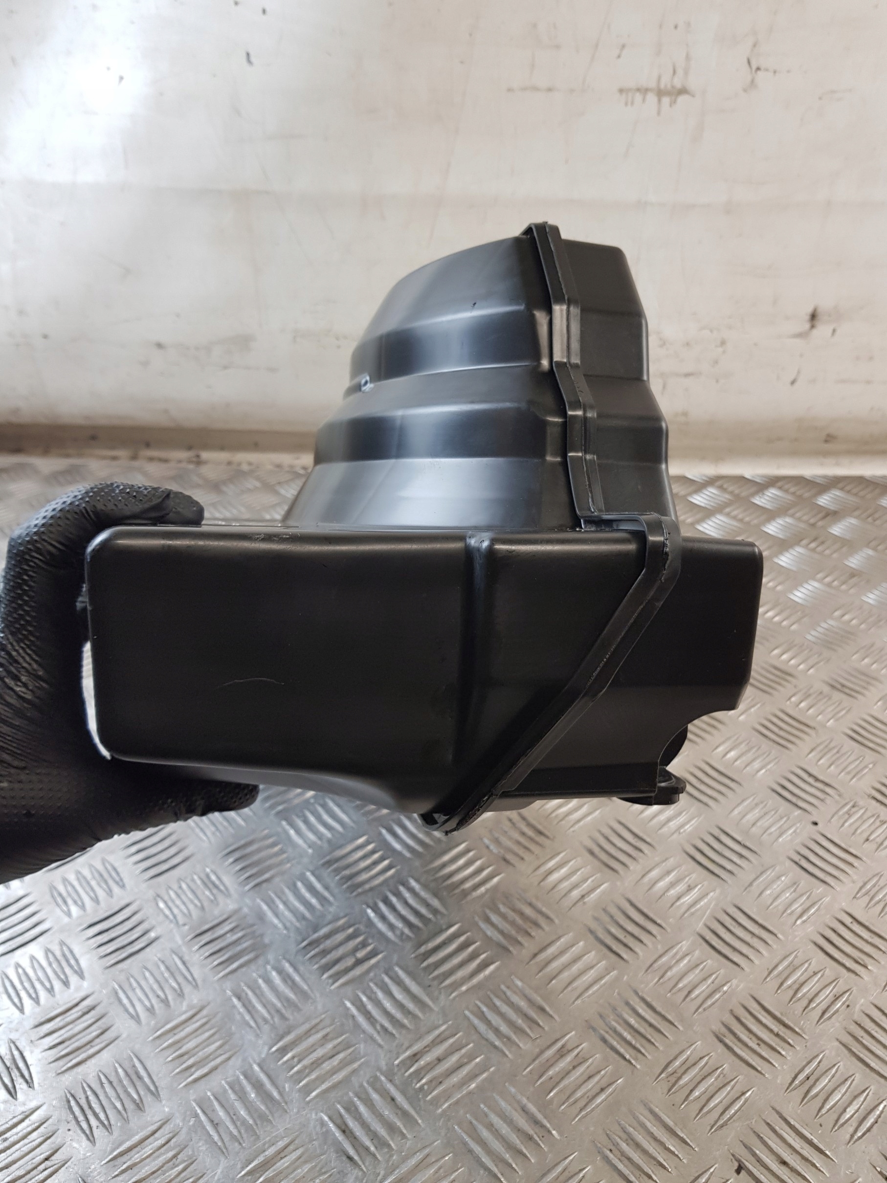 speaker BASOWY SUBWOOFER DO boot 8W9035382D AUDI A4 B9 AVANT 16R
