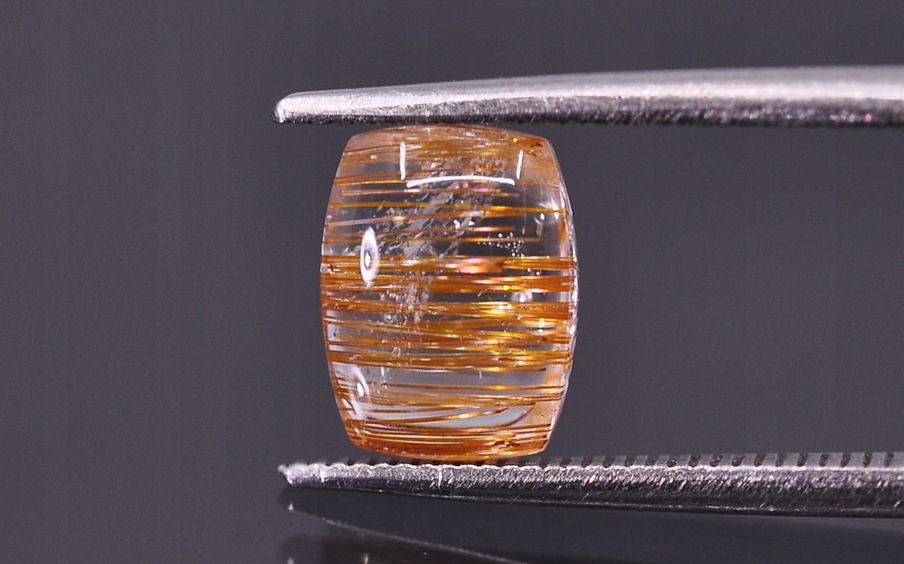 Křemen s rutilem čočka cushion 7,8x6 mm