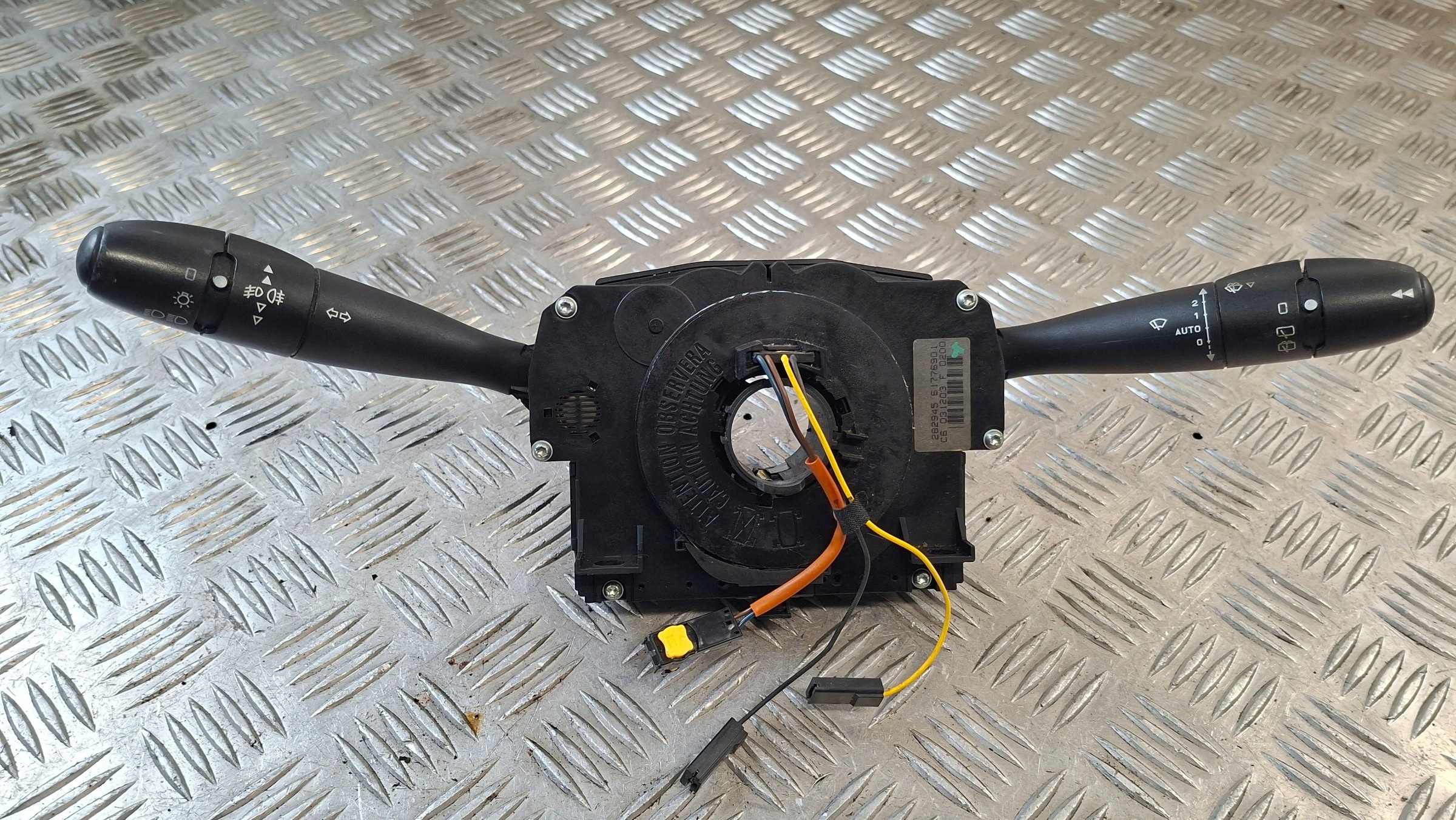 steering wheel levers and controls CITROEN C3 1.4