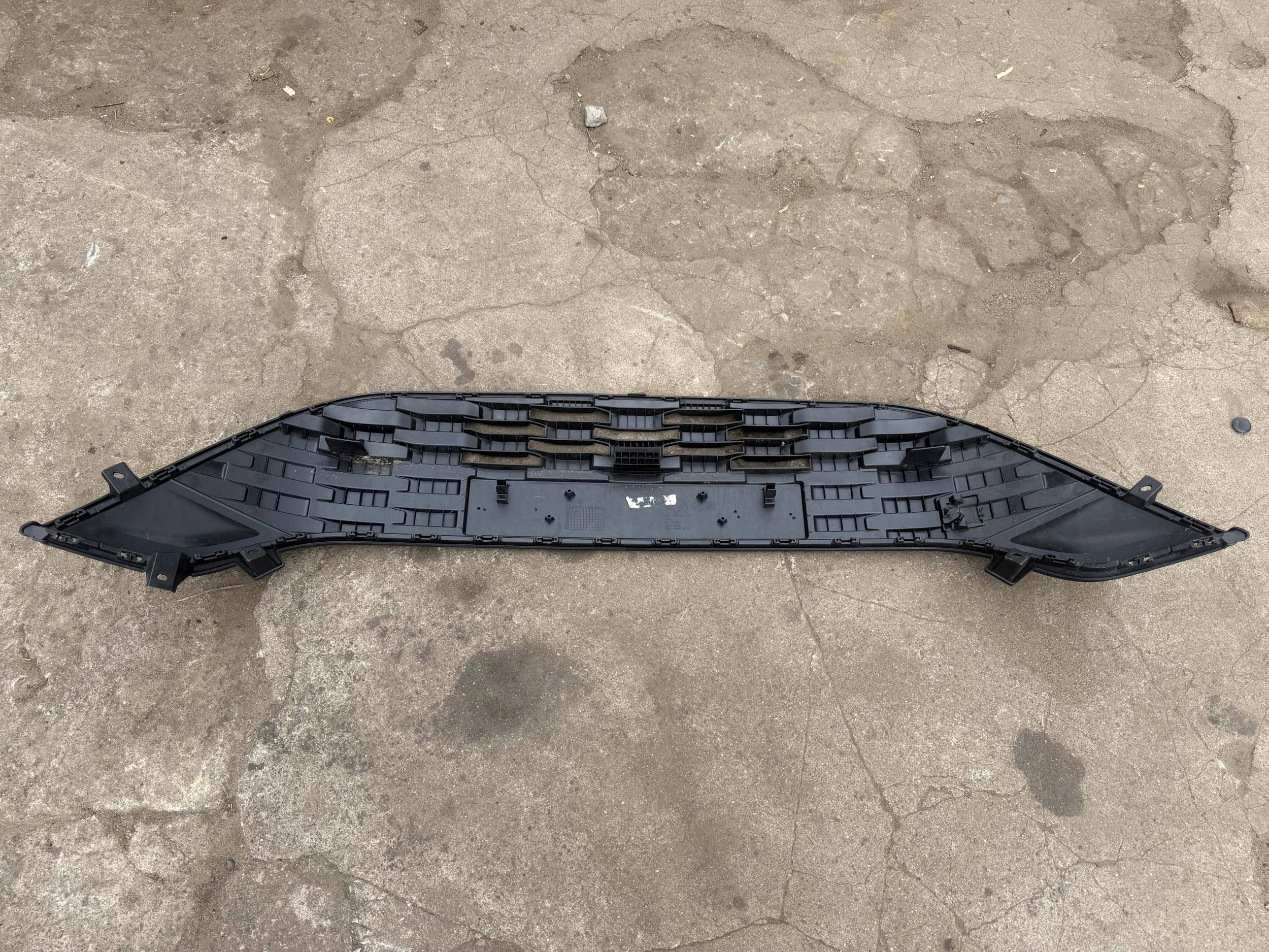 HYUNDAI BAYON grid central of a bumper grille front front 86351-Q0AA0