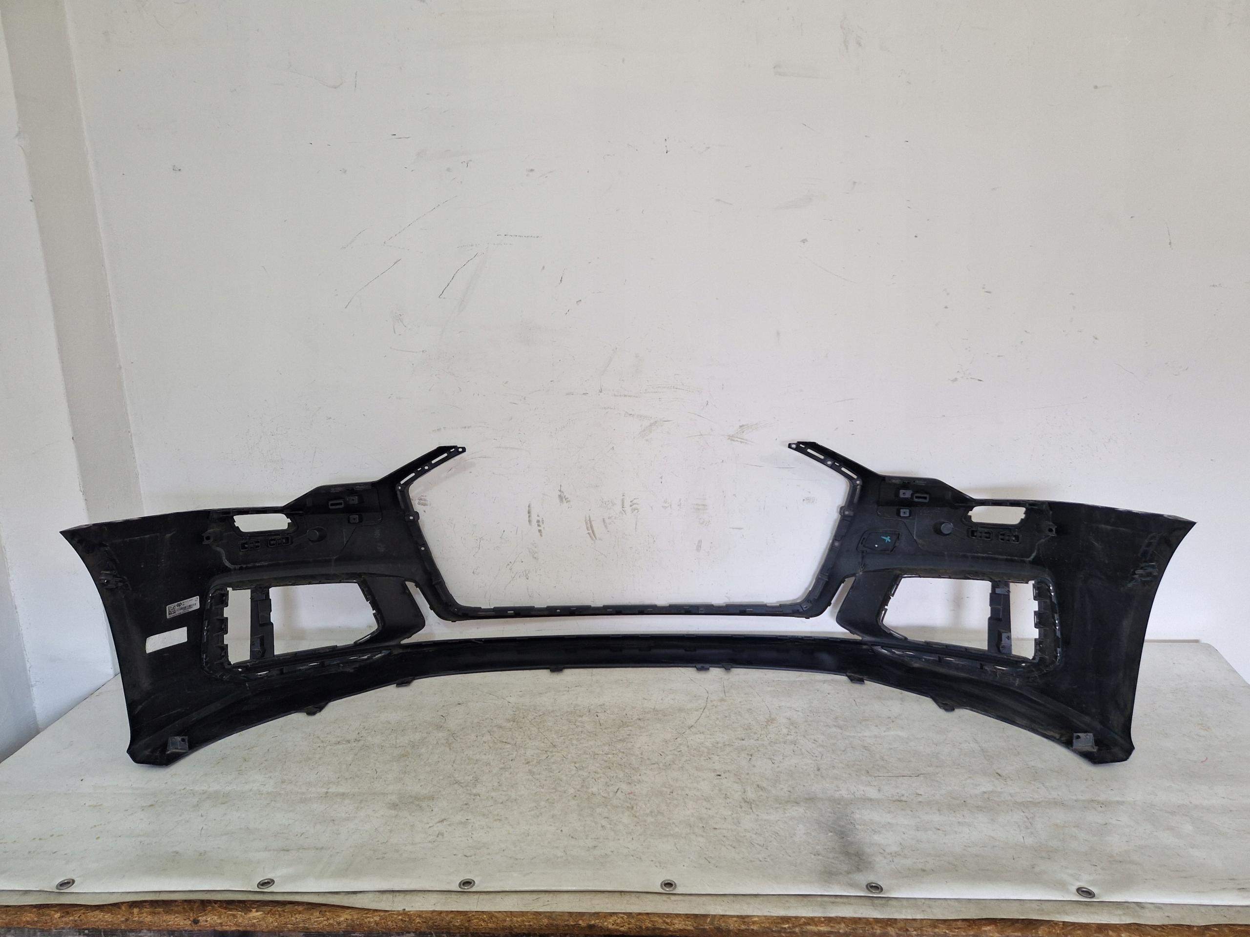 bumper front front AUDI A6 C8 S-LINE XENON 4K0807437