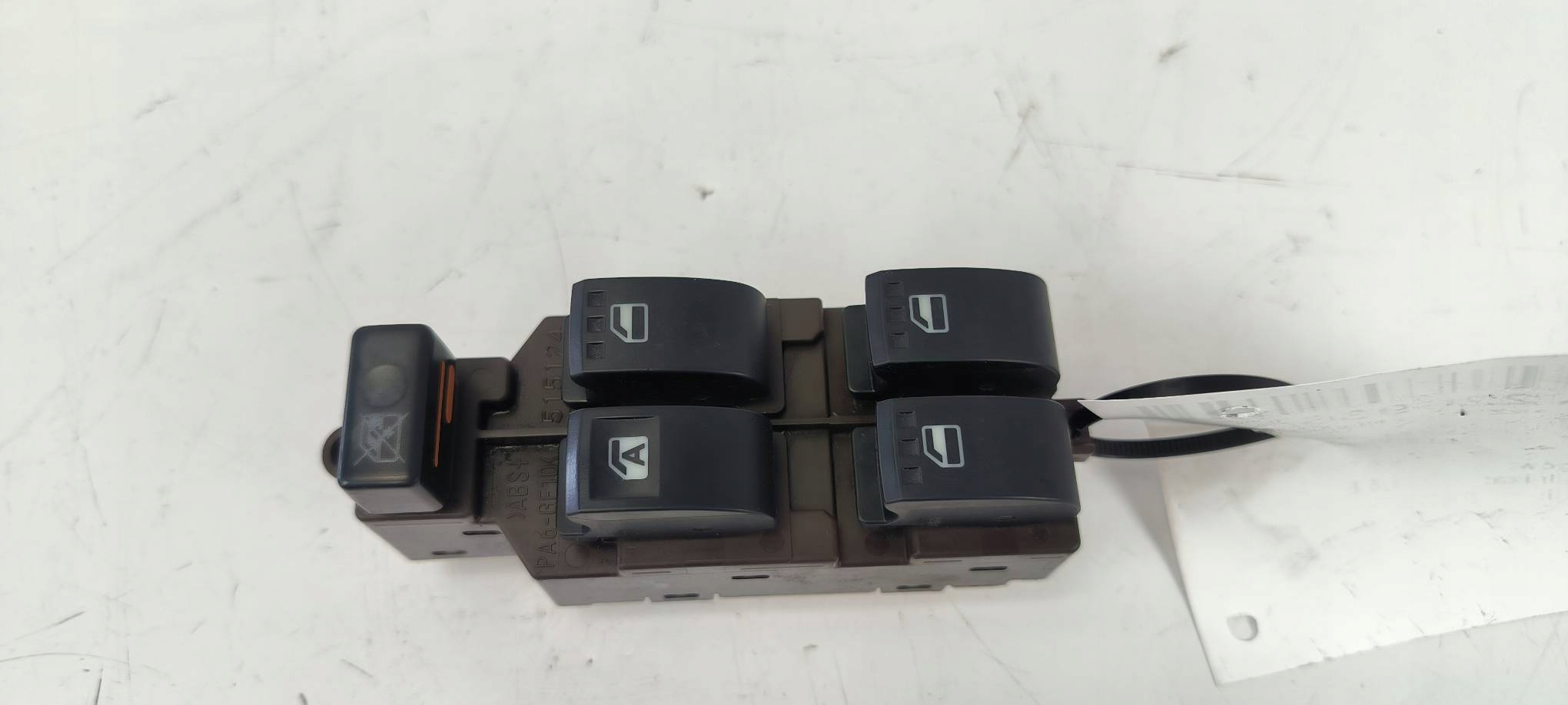 switch 84820B1060 DAIHATSU MATERIA