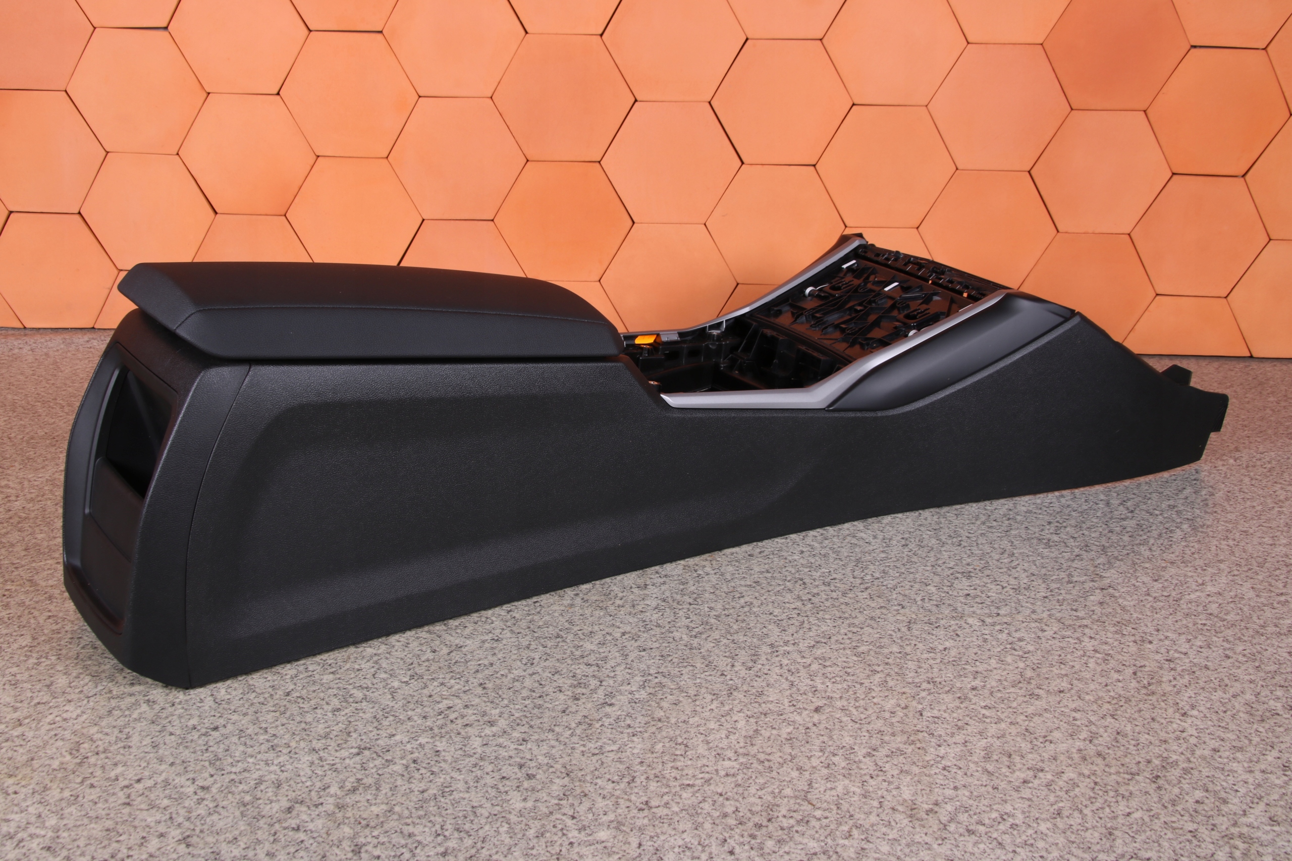 BMW G20 G21 TUNEL central armrest black EUROPA