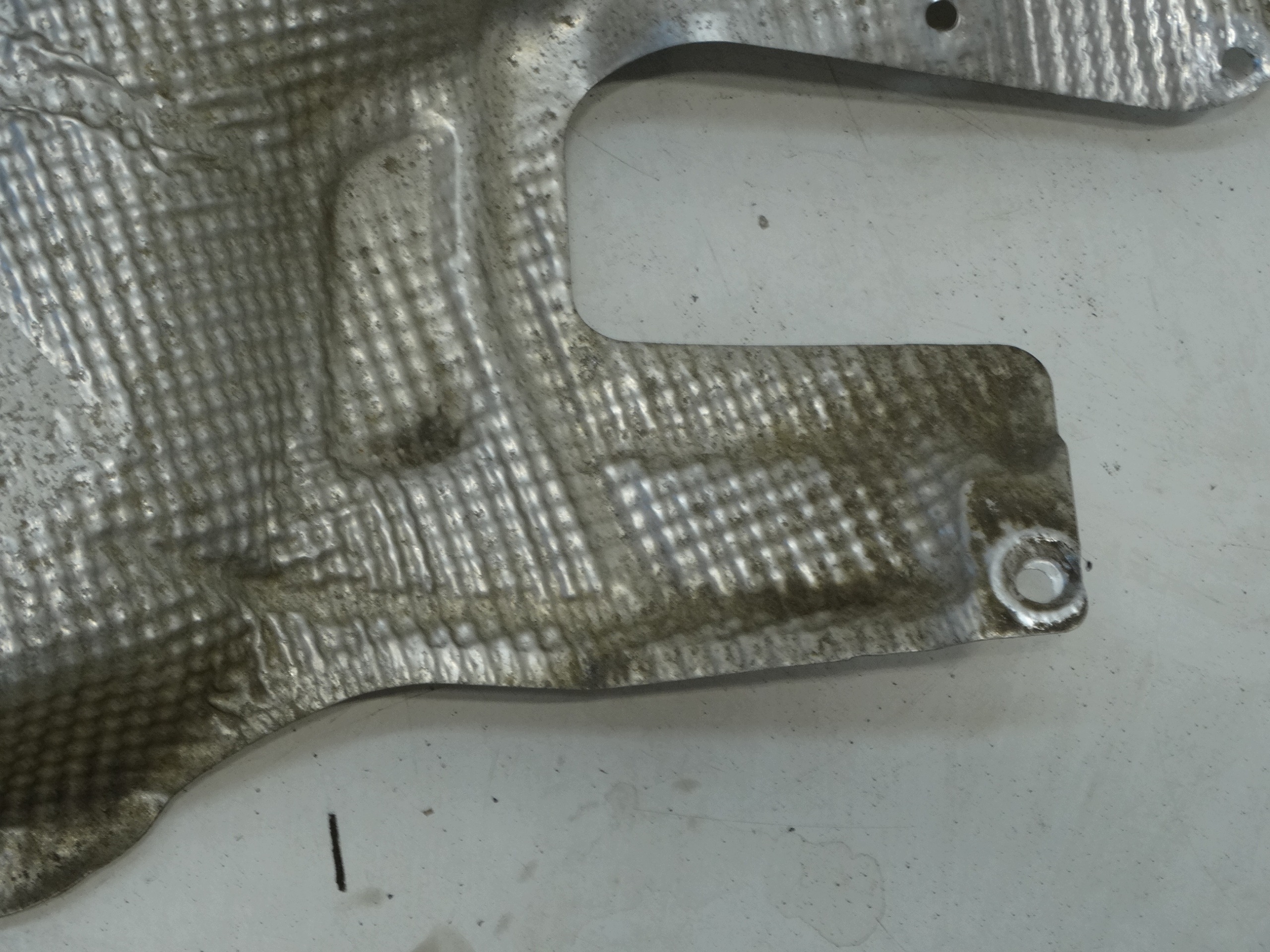 zaštita toplinska auspuha CITROEN C4 CACTUS 1.6 BLUEHDI 16R. 9678584680