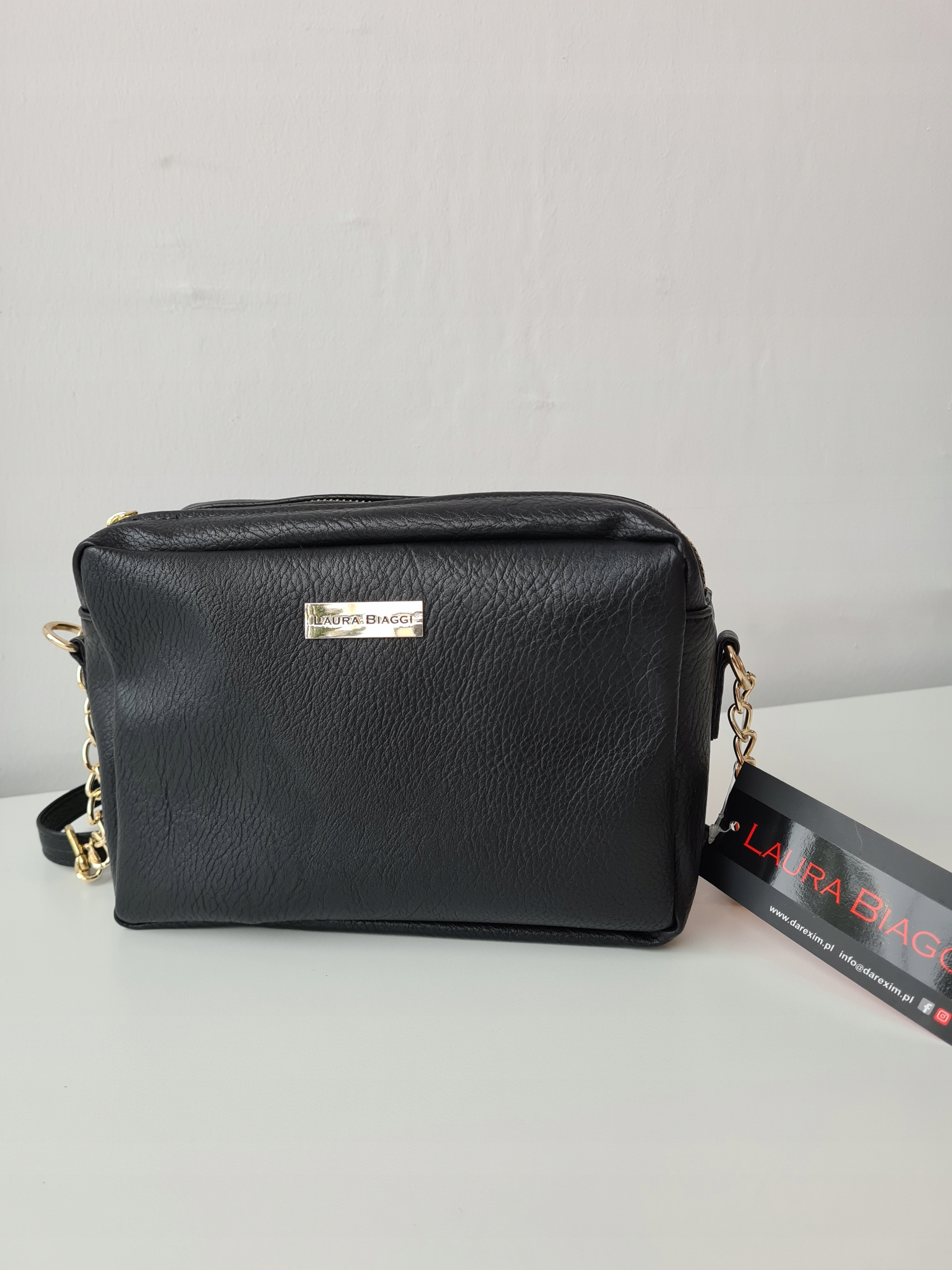 Laura Biaggi torebka czarna złoty łańcuszek