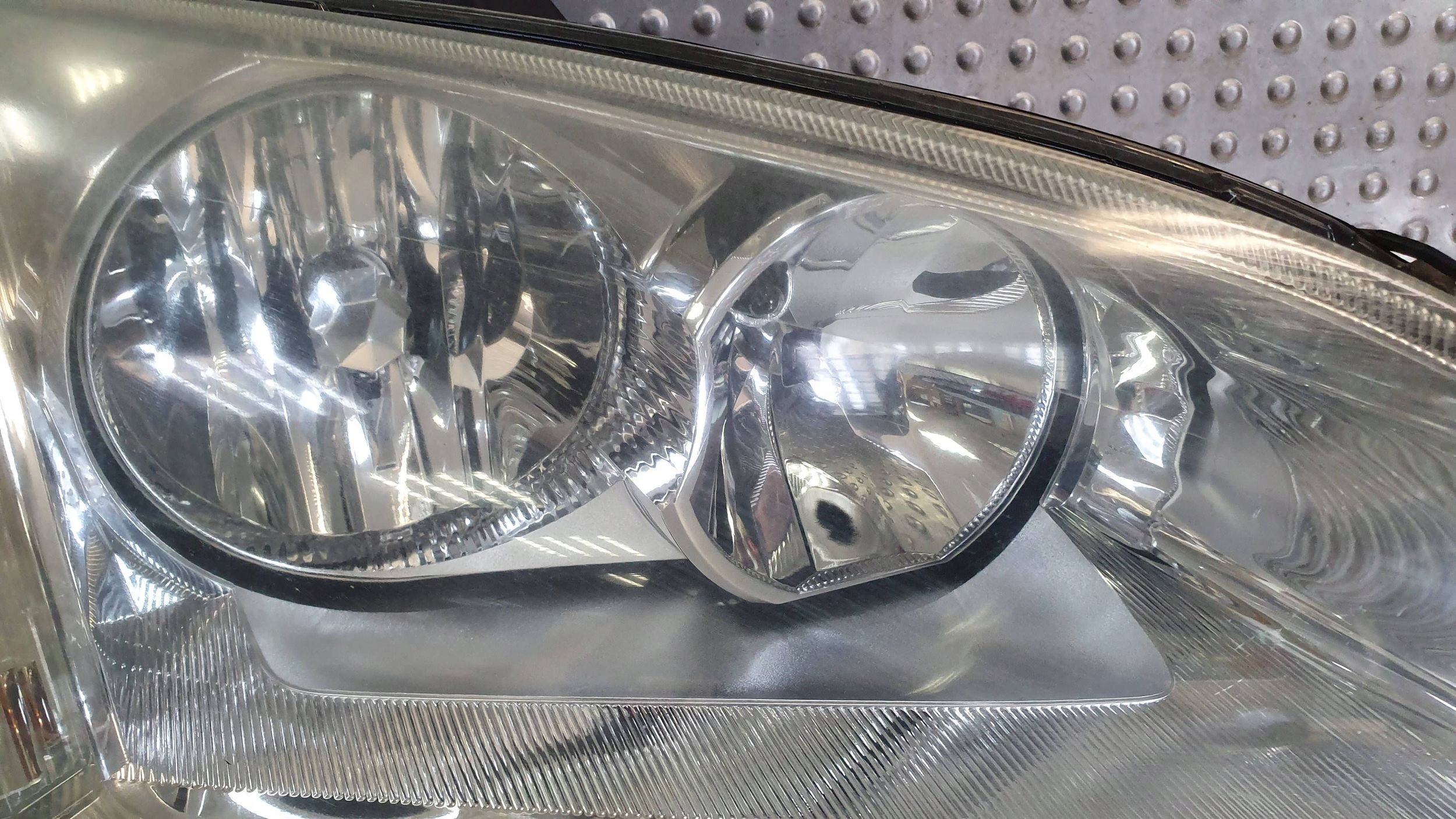 light front right 4M51-13W029-AC FORD FOCUS MK2 04