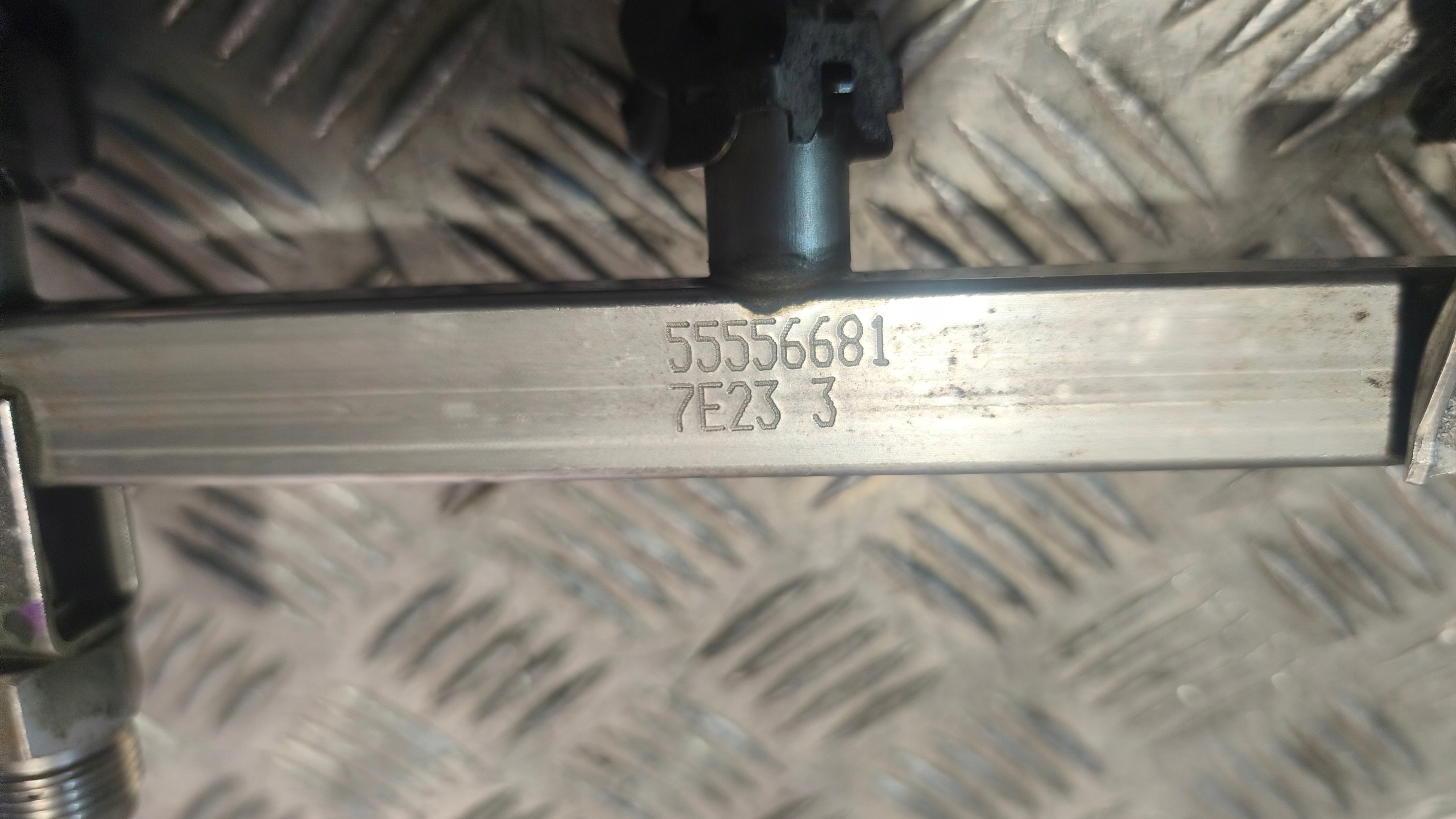 rampe injection SAAB 93 1.8B 55556681