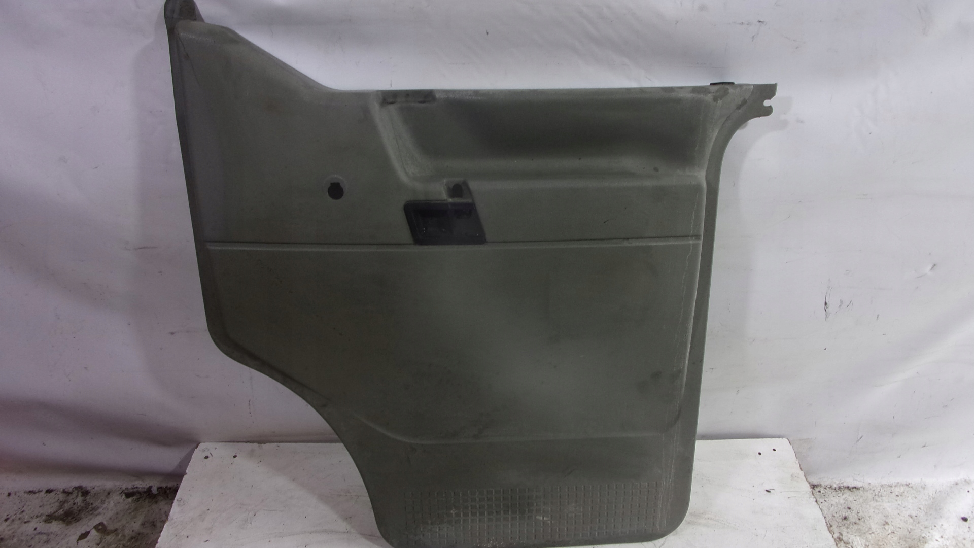 7D0837020A - Бекон правой передней двери VW TRANSPORTER T4 (2)