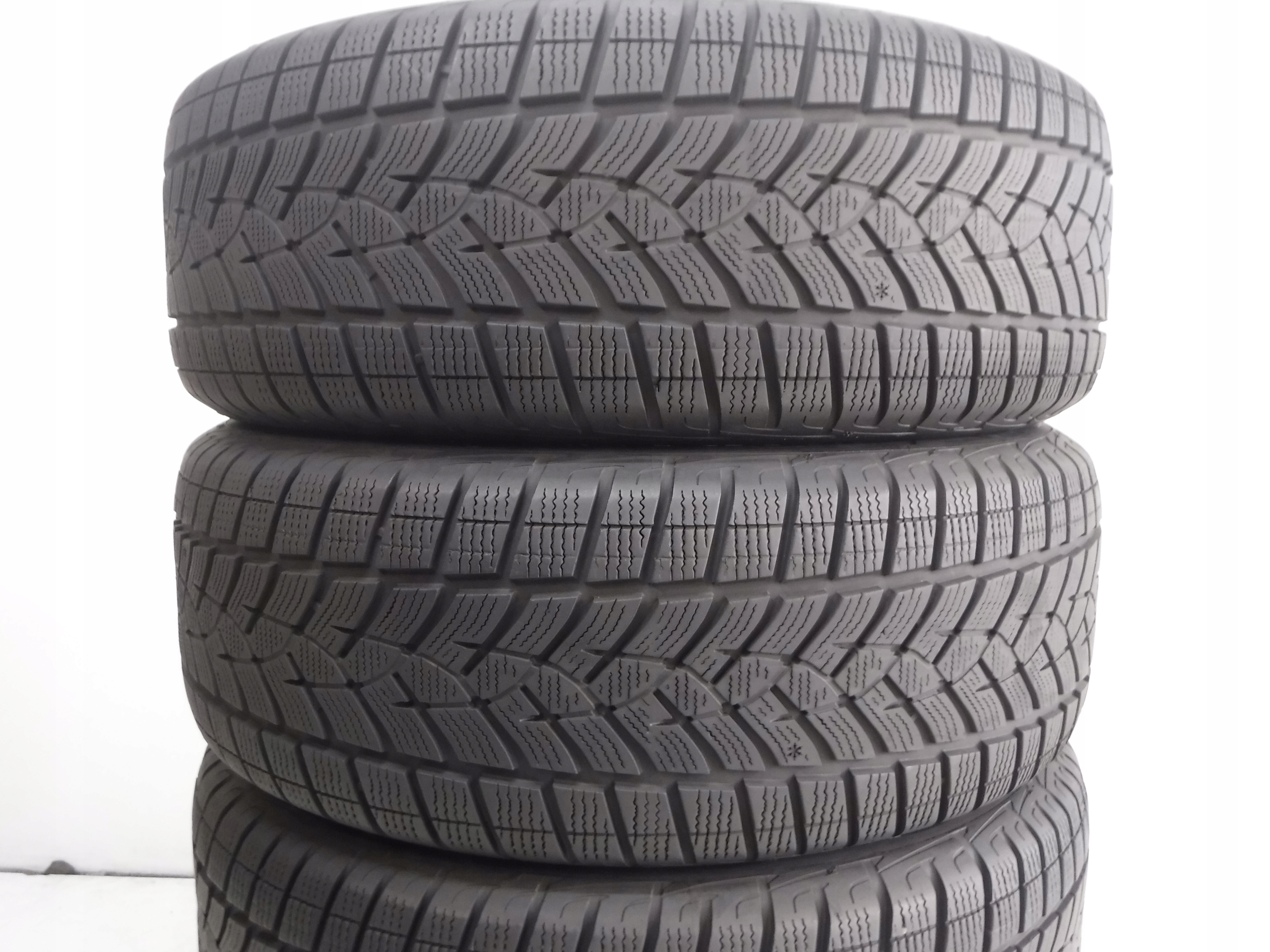 OPONY ZIMOWE GOODYEAR ULTRAGRIP SUV PERFORMANCE 235/60/17 102H M+S