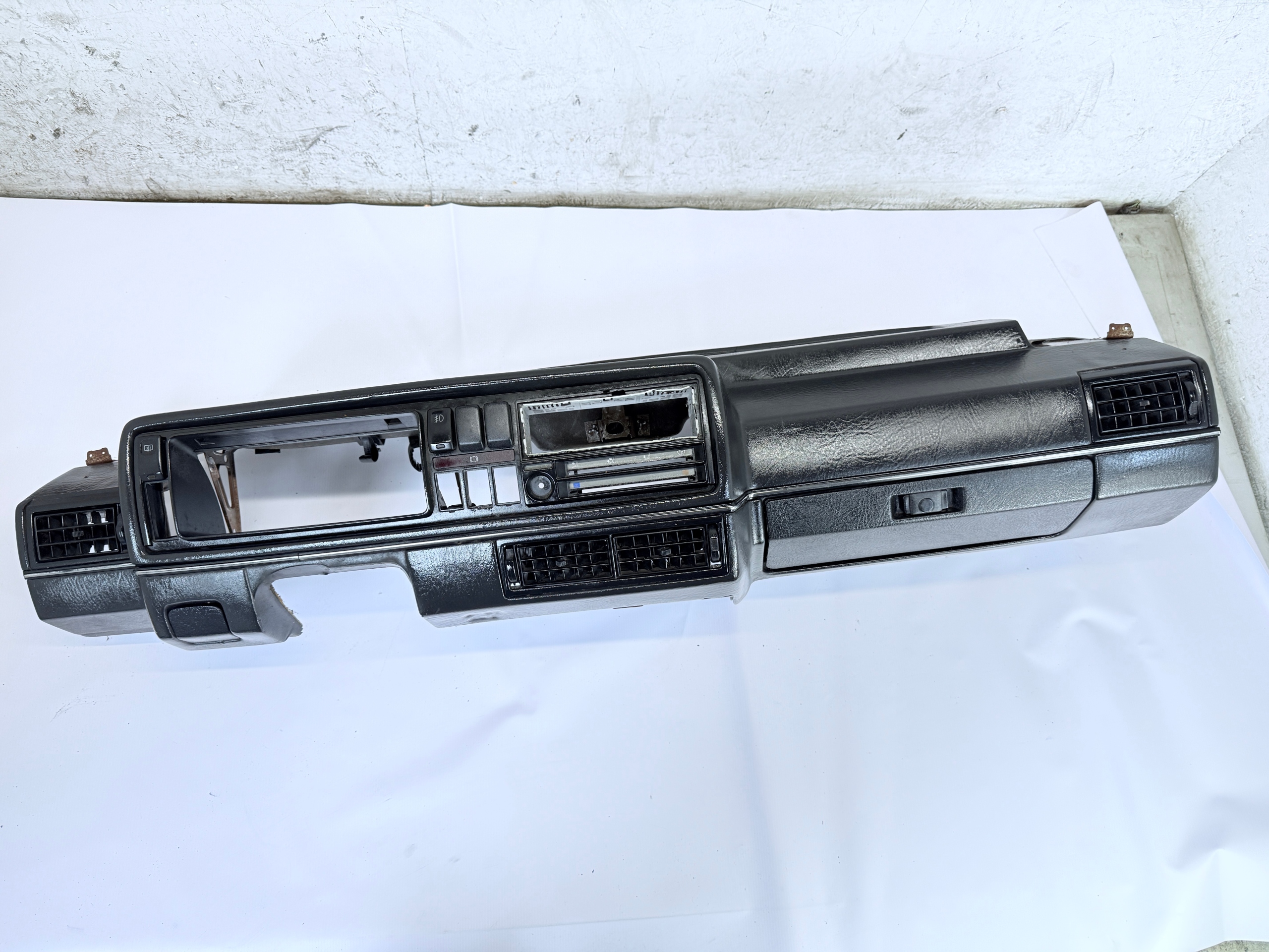 DESKA ROZDZIELCZA KOKPIT KONSOLA VW GOLF II MK2