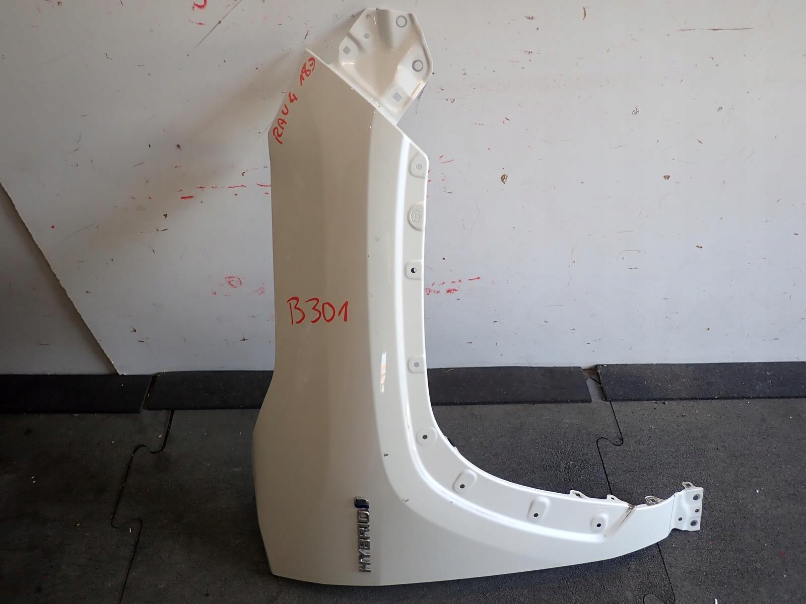 fender front front right TOYOTA RAV4 2018