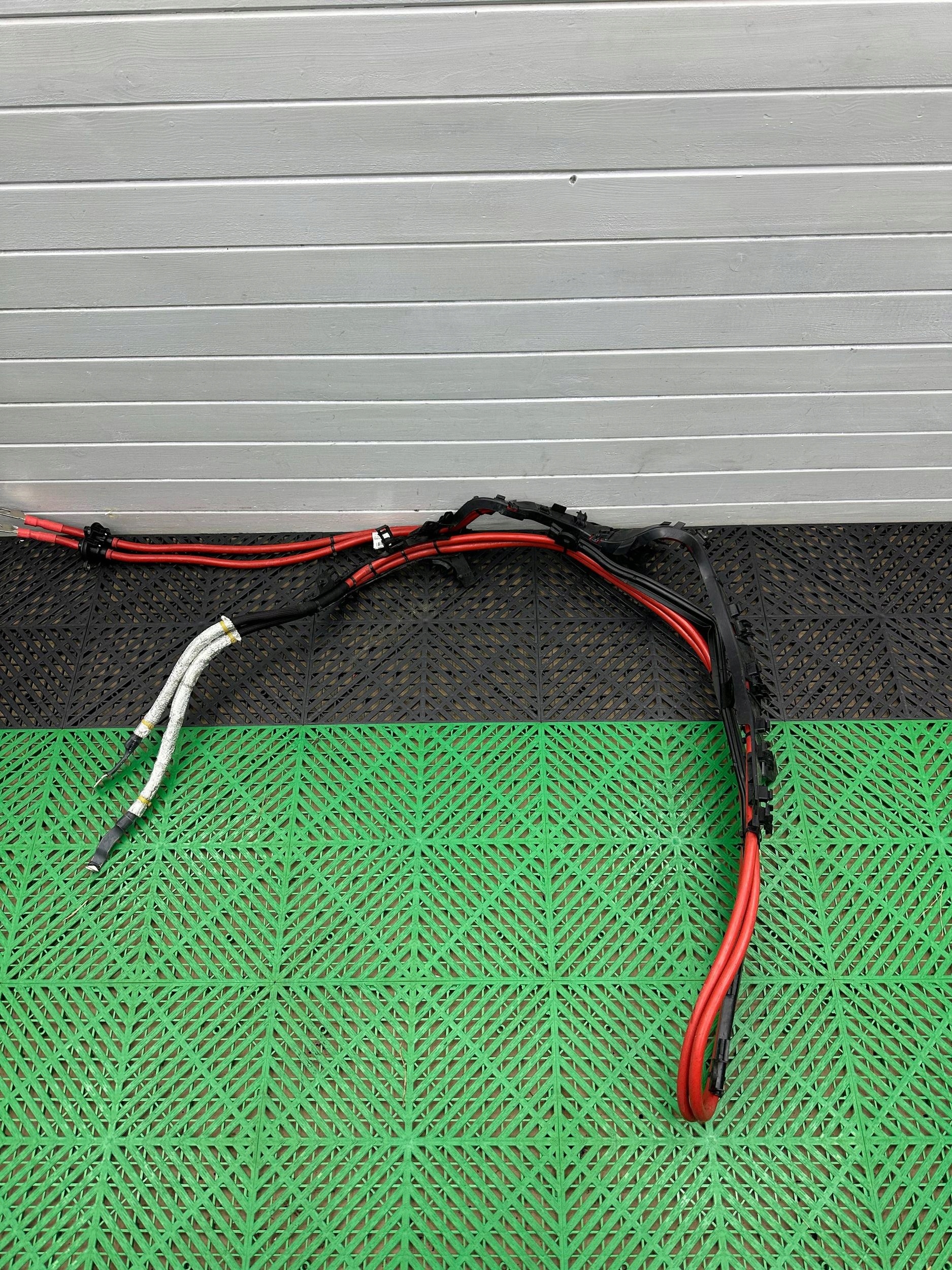 Klemme plus BMW 7 G11 G12 9381588