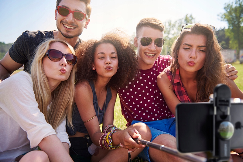 KIJ SELFIE STATYW NA TELEFON SMARTFON Uchwyt 6W1 Z WBUDOWANĄ LAMPKĄ LED Model K10 LED