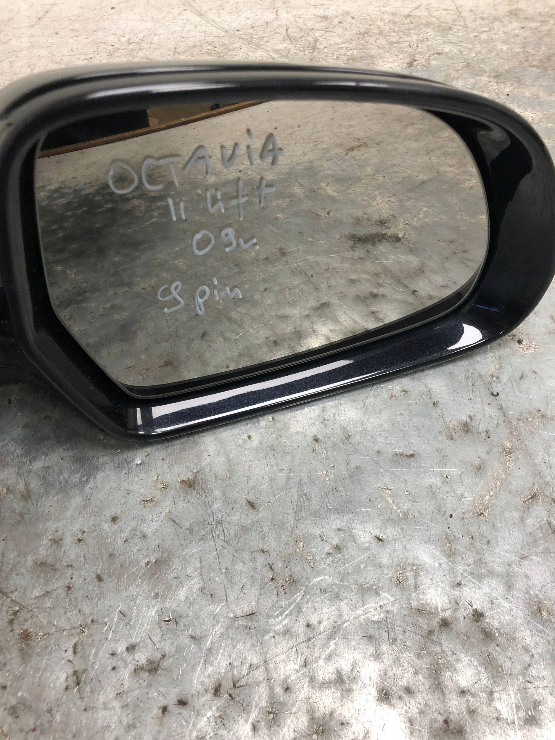 mirror right 9 PIN SKODA OCTAVIA II LIFT sedan