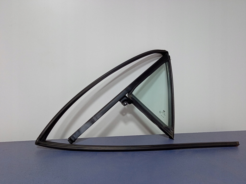 HYUNDAI I20 II 14- 5D USZCZELKA DRZWI LEWY TYŁ TYLNA TRÓJKĄT SZYBA