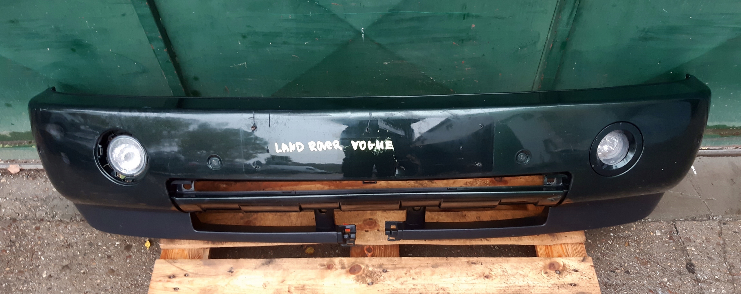 LAND ROVER VOGUE 2006R bumper front PDC complete