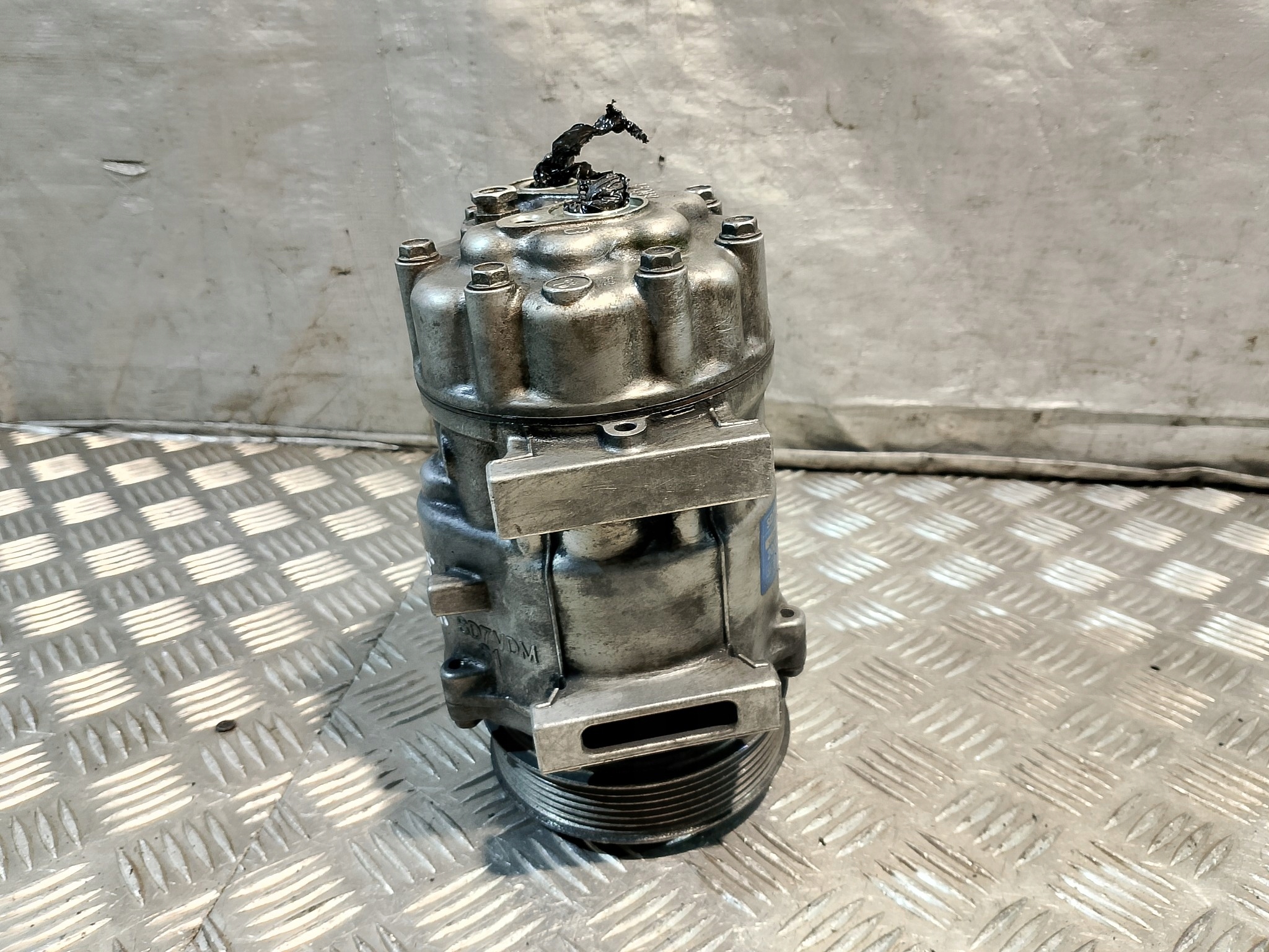 compressor compressor; of the air conditioning 3M5H-19D629-HE