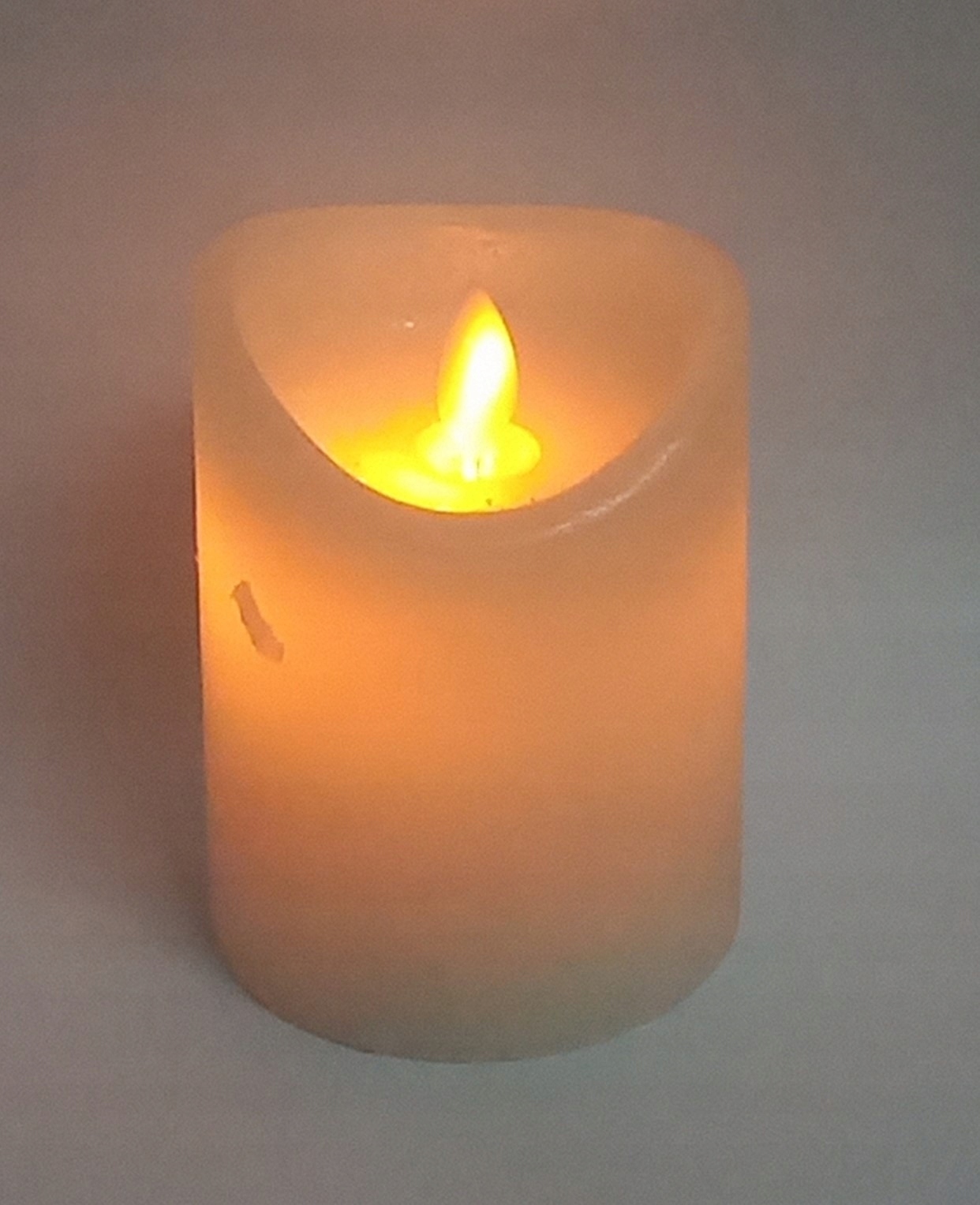 WOSKOWA ŚWIECA Z FALUJĄCYM PŁOMIENIEM x3 LED PILOT Marka inna