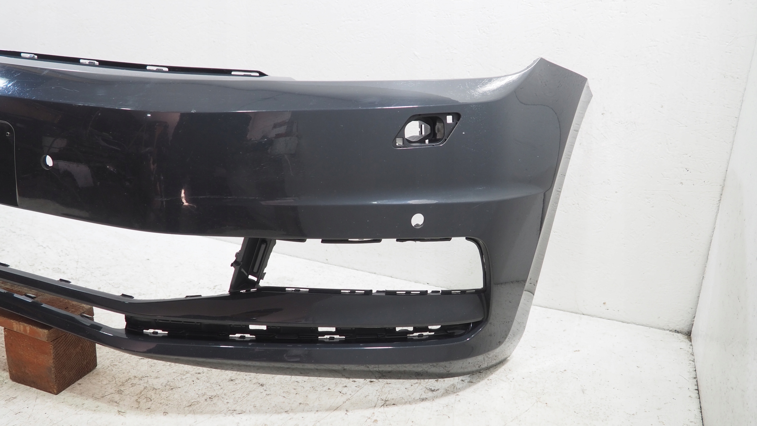 VW Touran III bumper front front 5TA807221A
