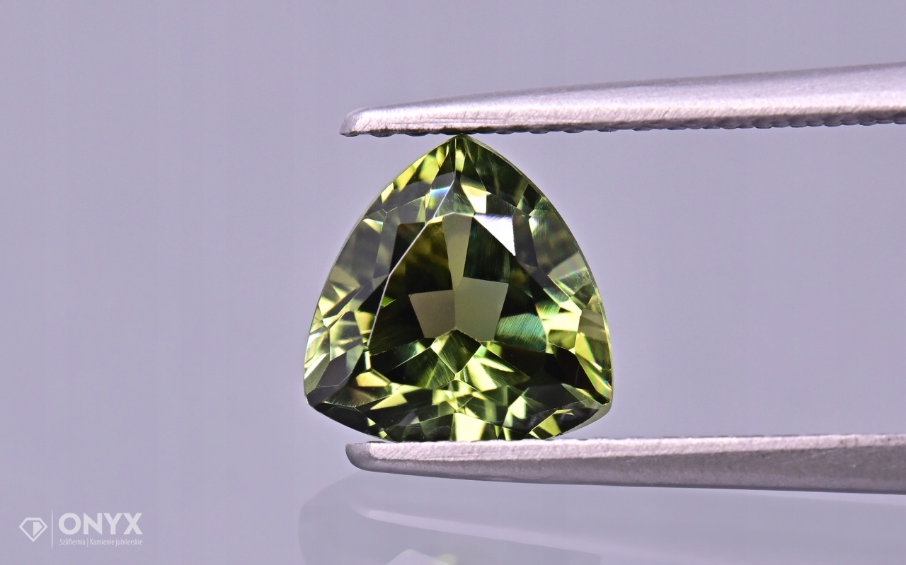 Turmalín Verdelit fazetovaný trilion 8x8 mm