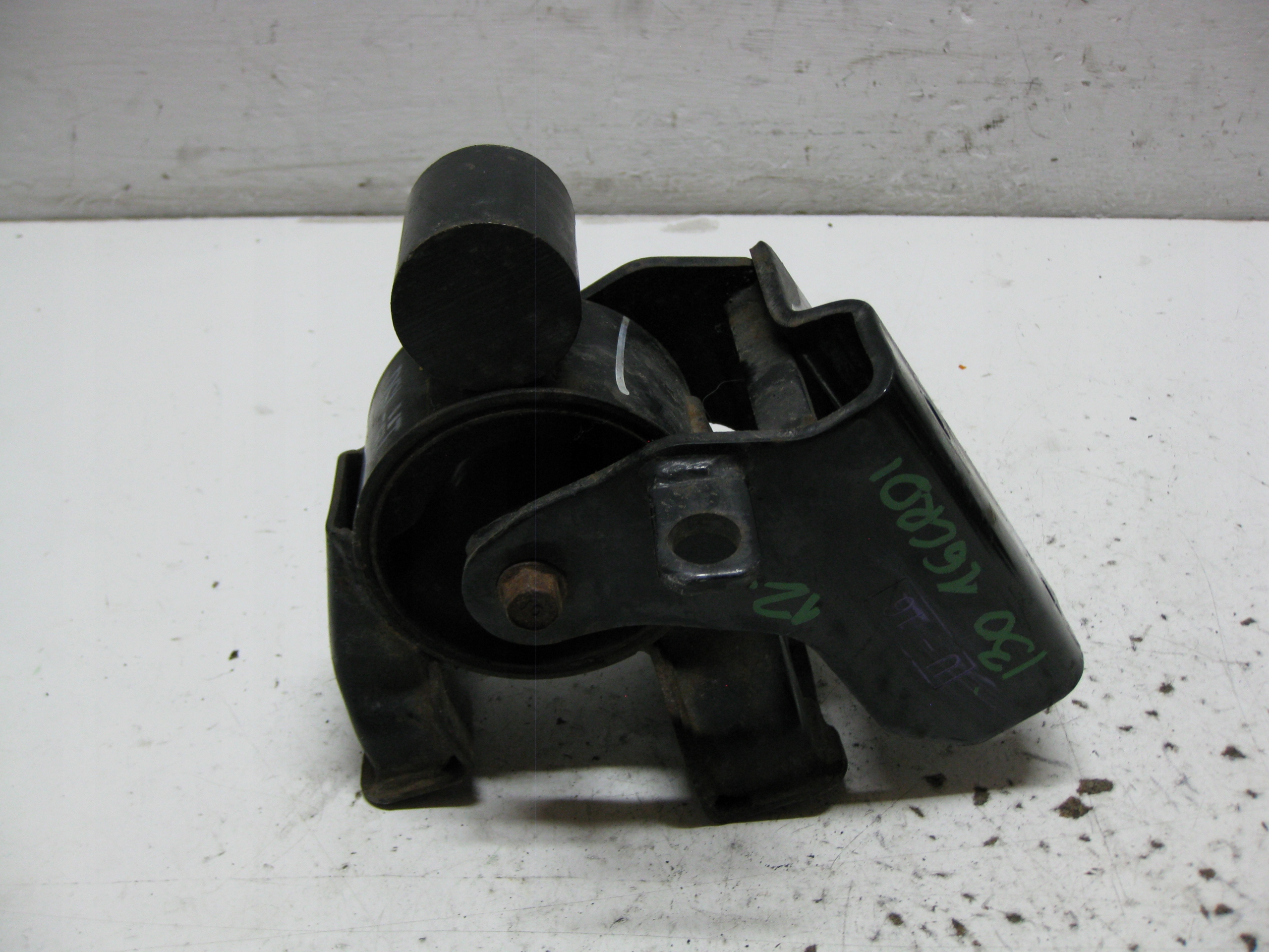 HYUNDAI I30 KOMBI 12R 1.6 CRDI engine mount