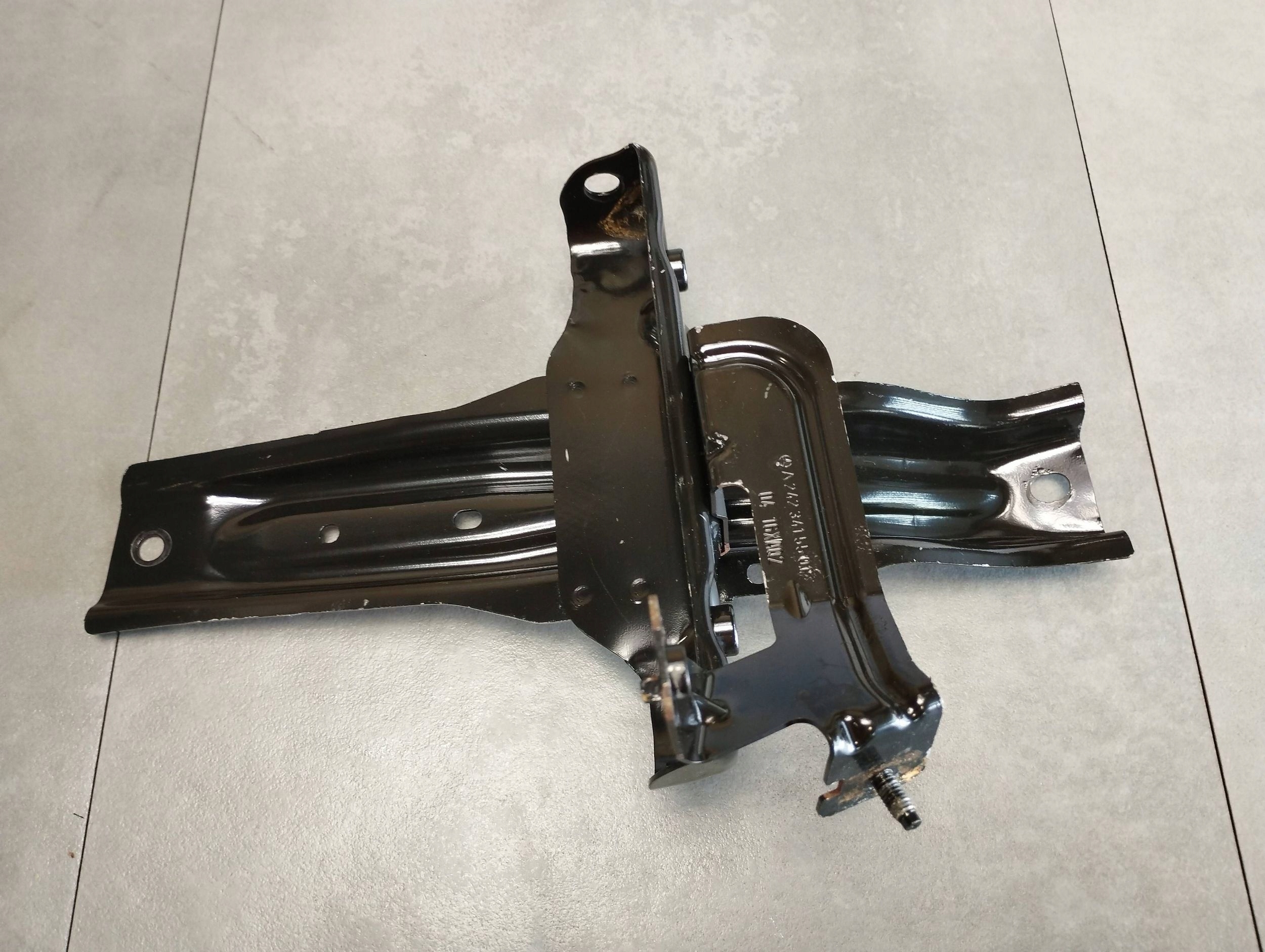 Mercedes B-KLASA W246 W242 Consolle per batteria A2465200020