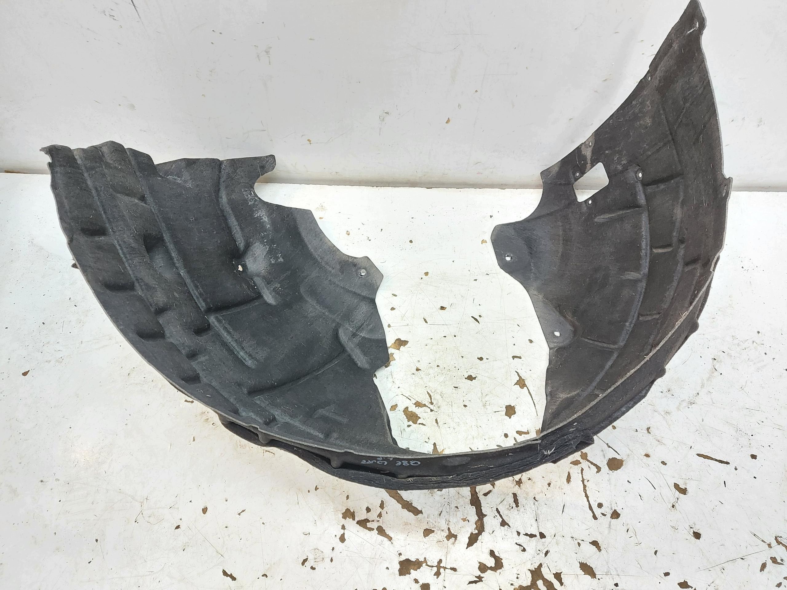 Audi Q8 E-TRON SportBack 4KE mudguard left front front oryg
