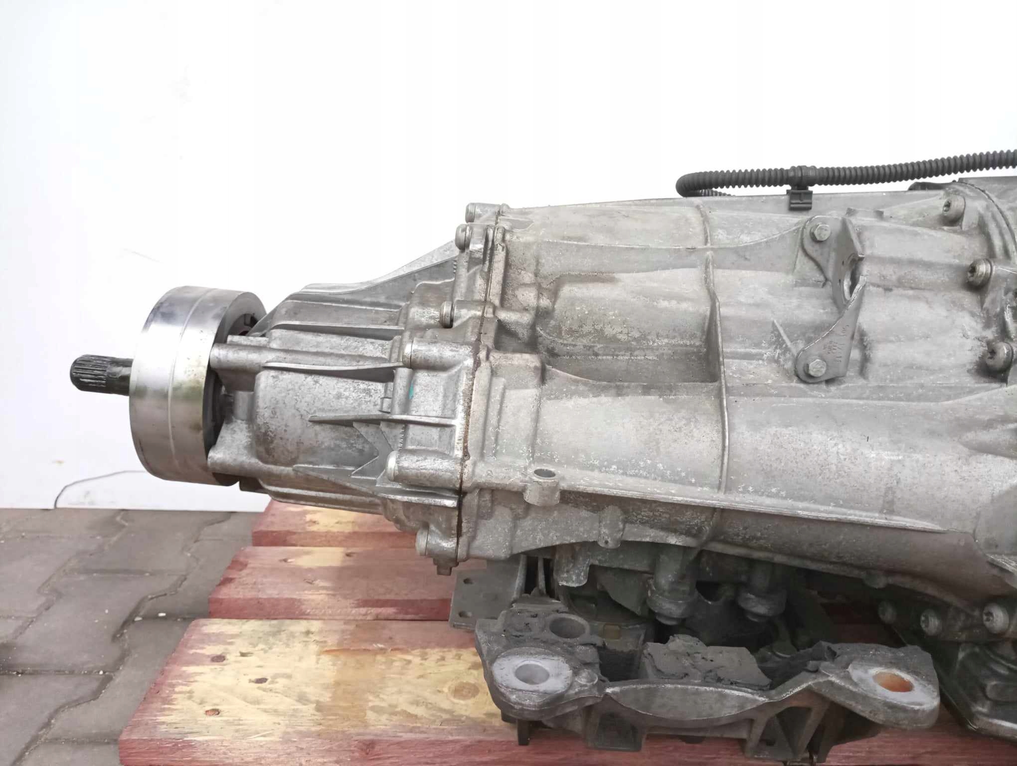 Audi A6 C7 skrzynia biegów NPC 3.0 TFSI Quattro Rodzaj skrzyni Manualna